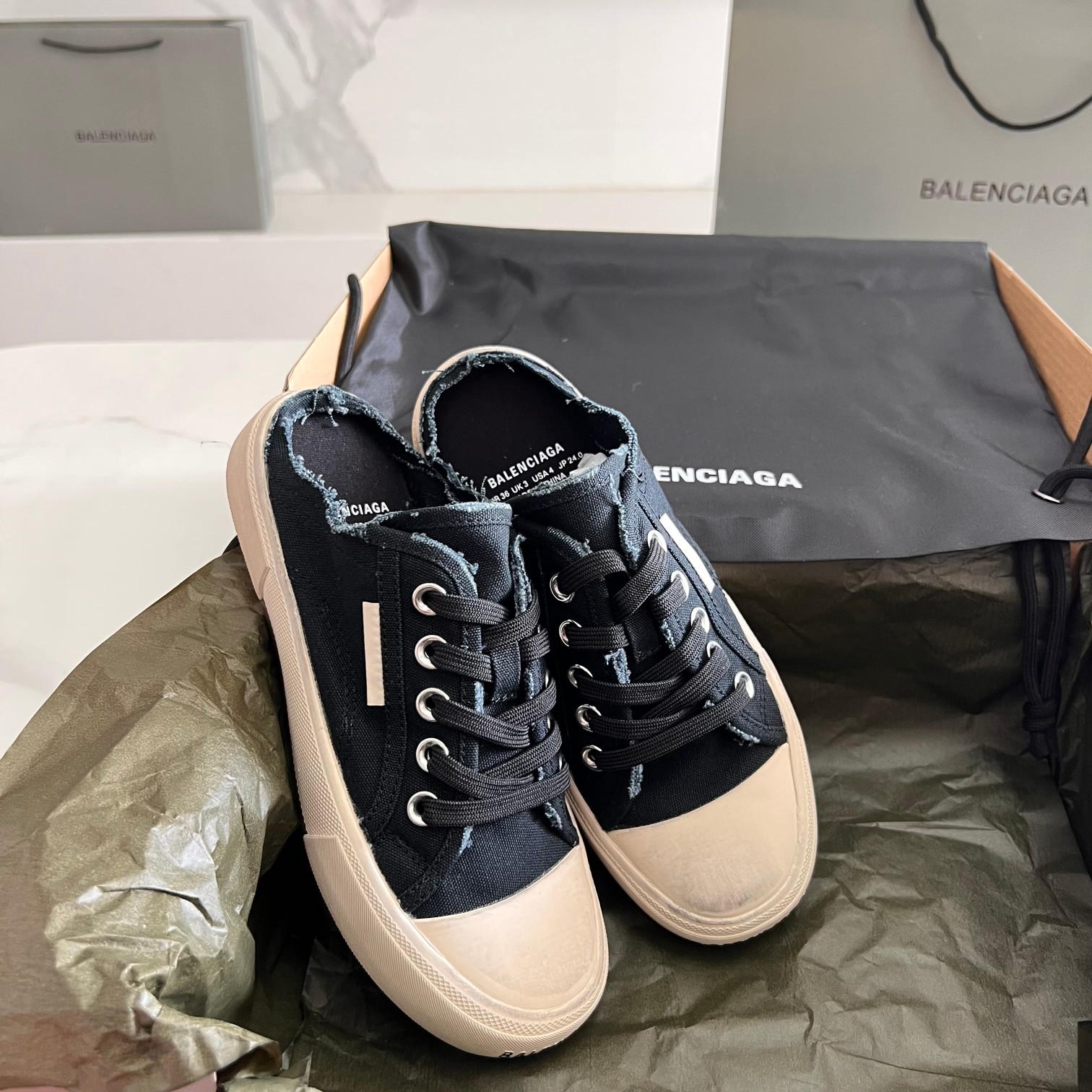 Balenciaga Basic Shoes L