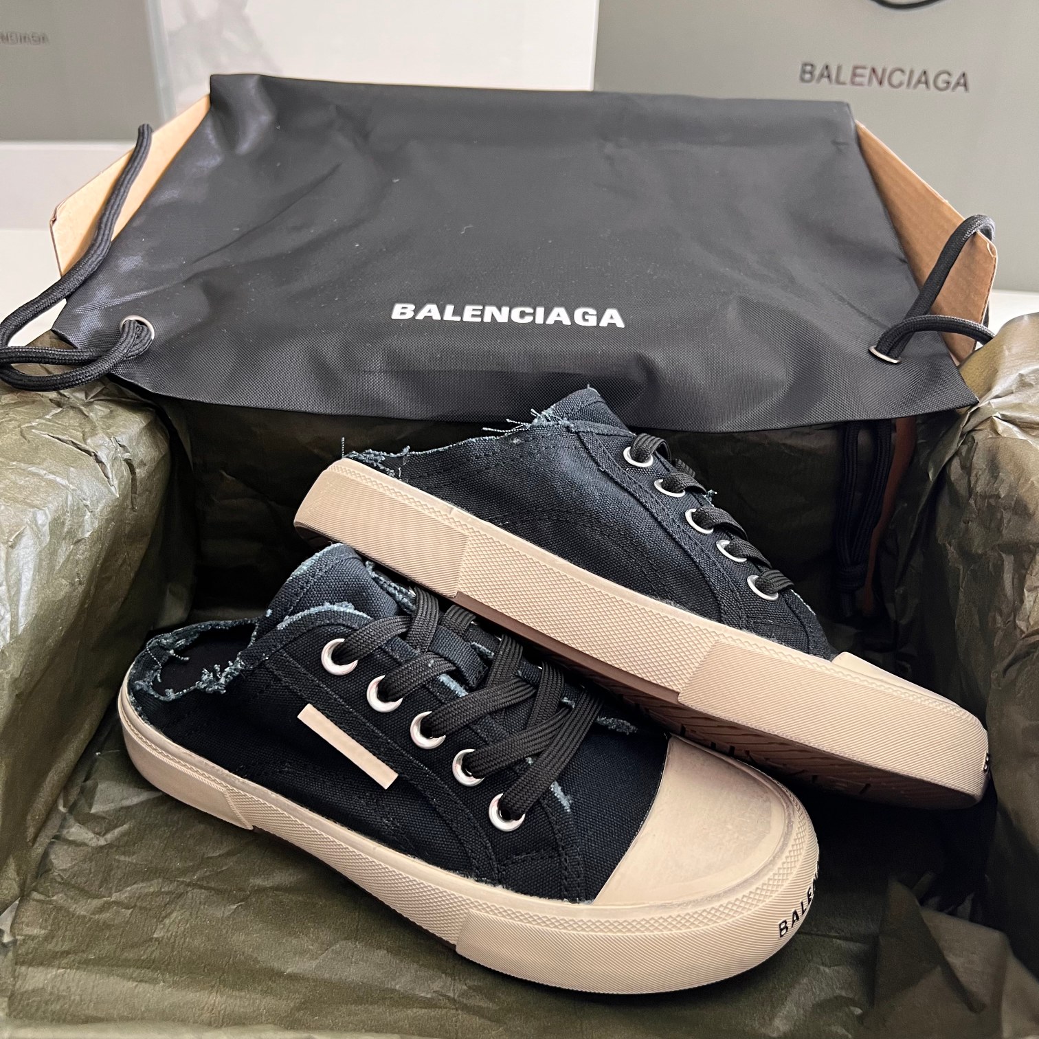 Balenciaga Basic Shoes L