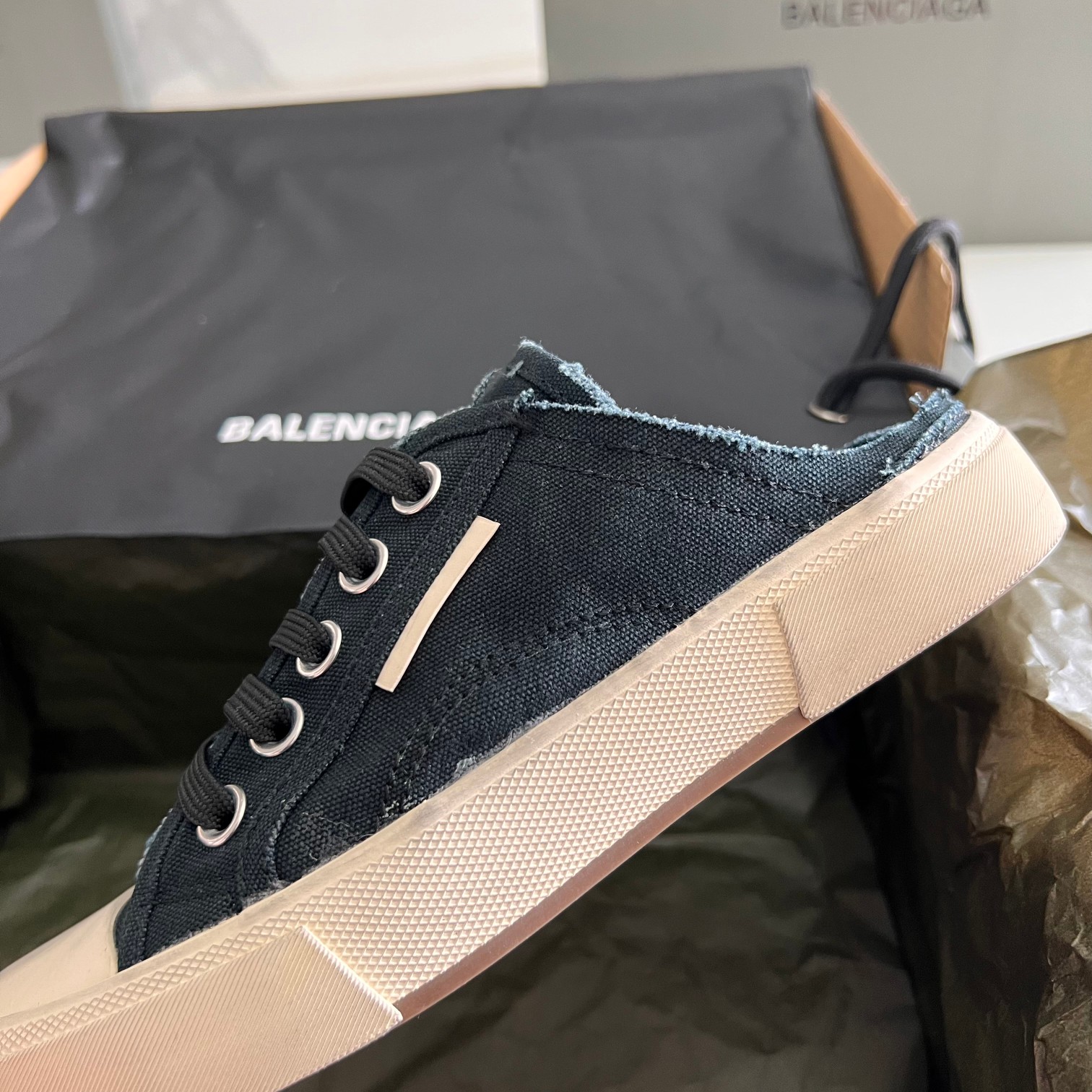 Balenciaga Basic Shoes L