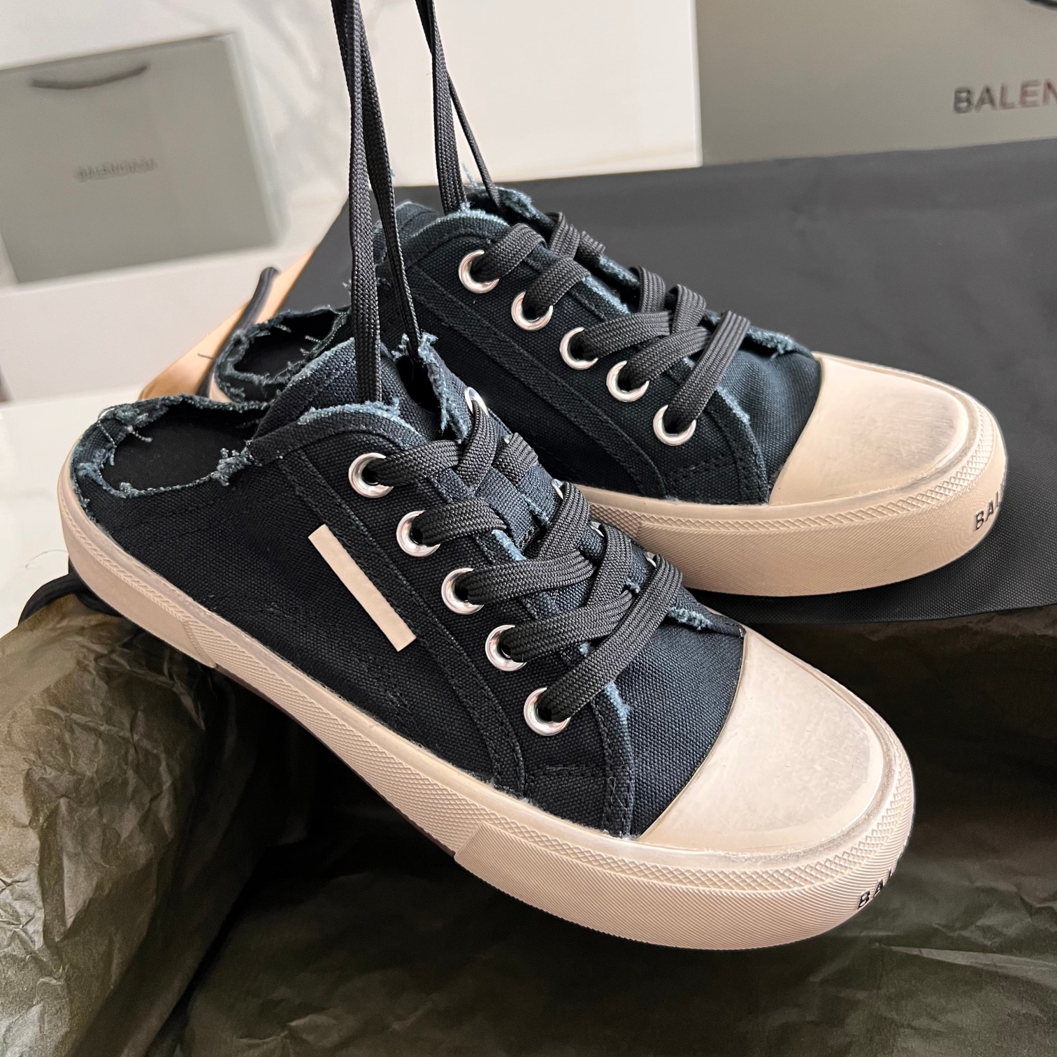 Balenciaga Basic Shoes L