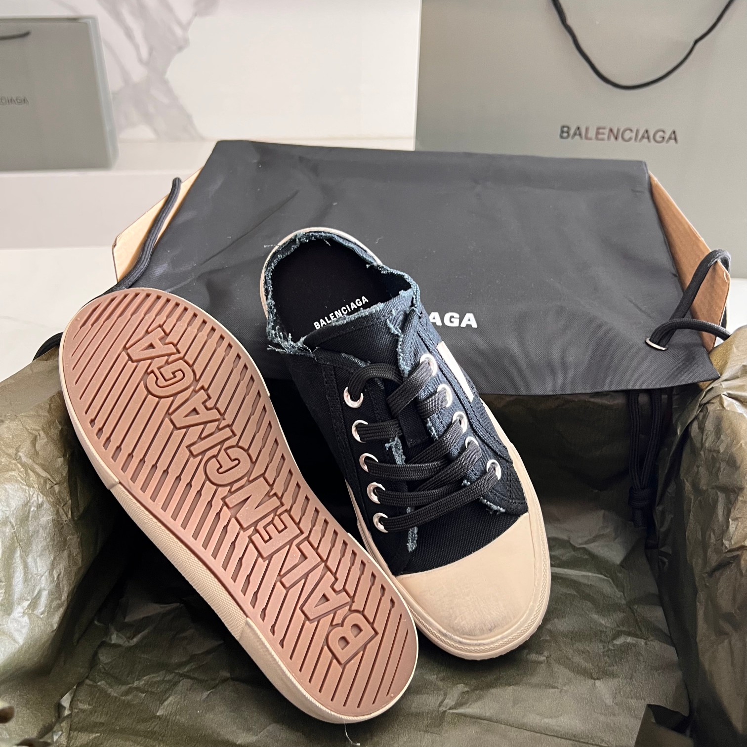 Balenciaga Basic Shoes L