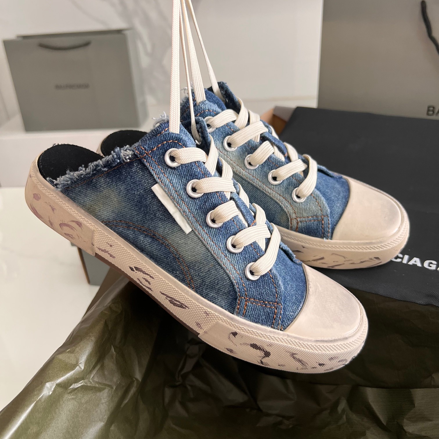 Balenciaga Basic Shoes L