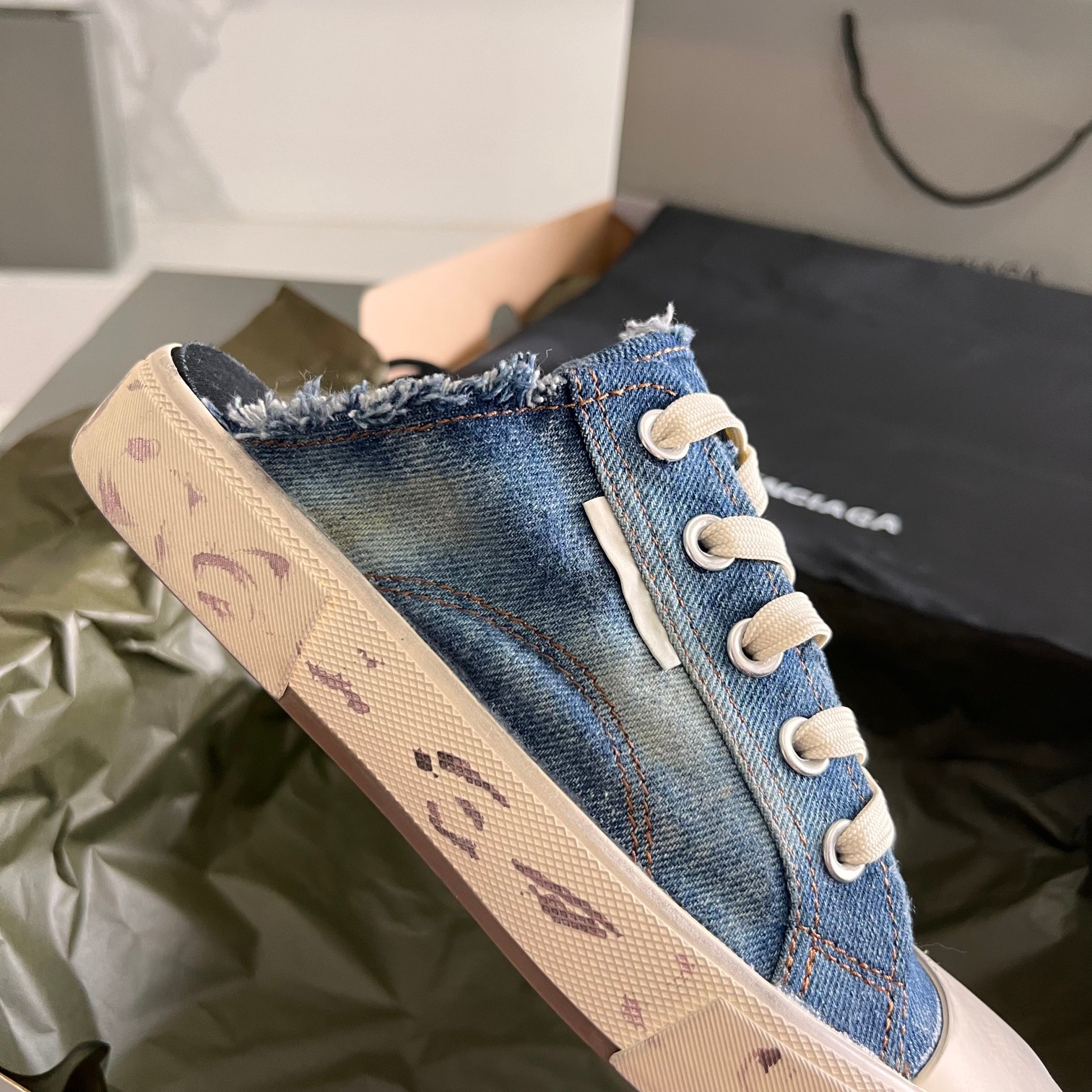 Balenciaga Basic Shoes L
