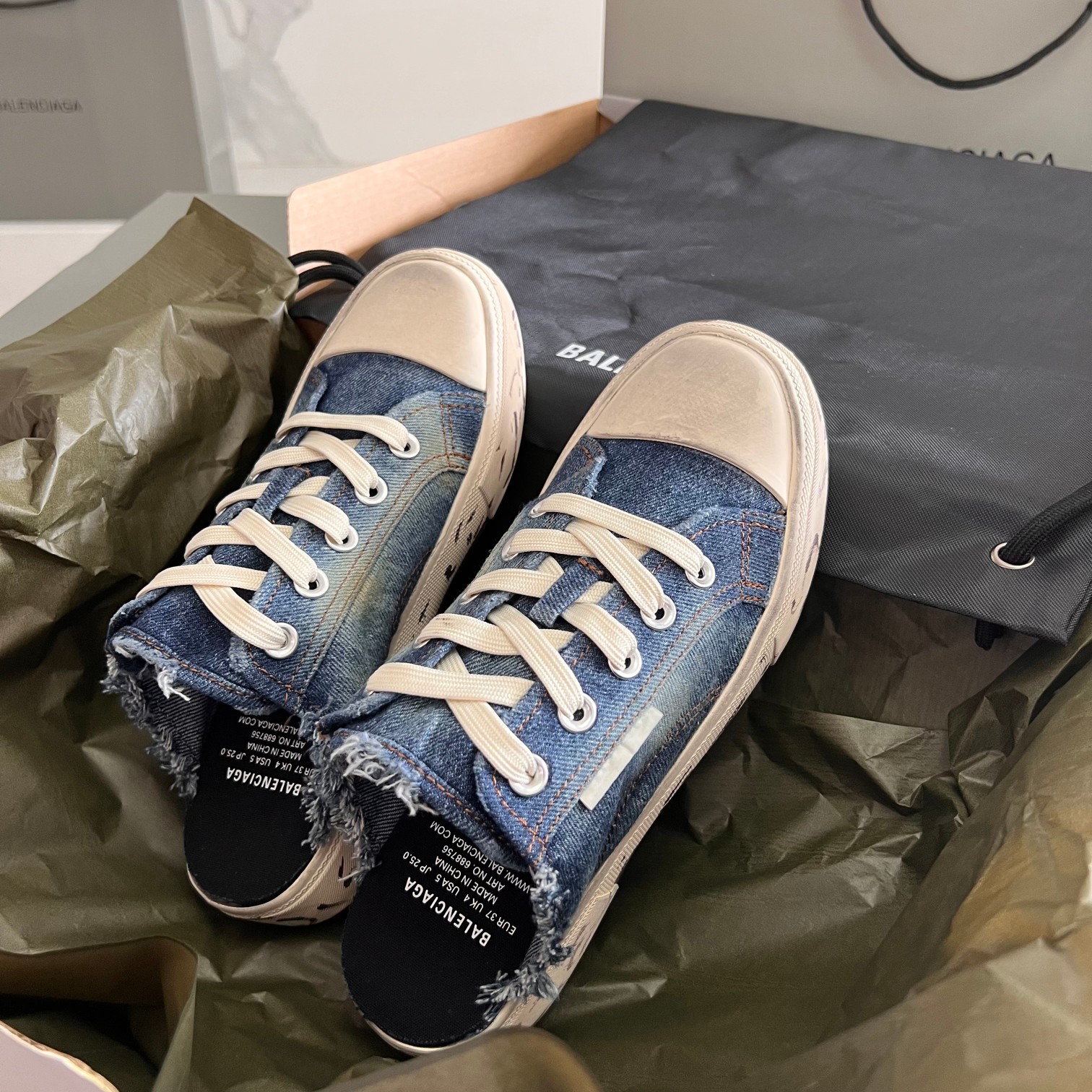 Balenciaga Basic Shoes L