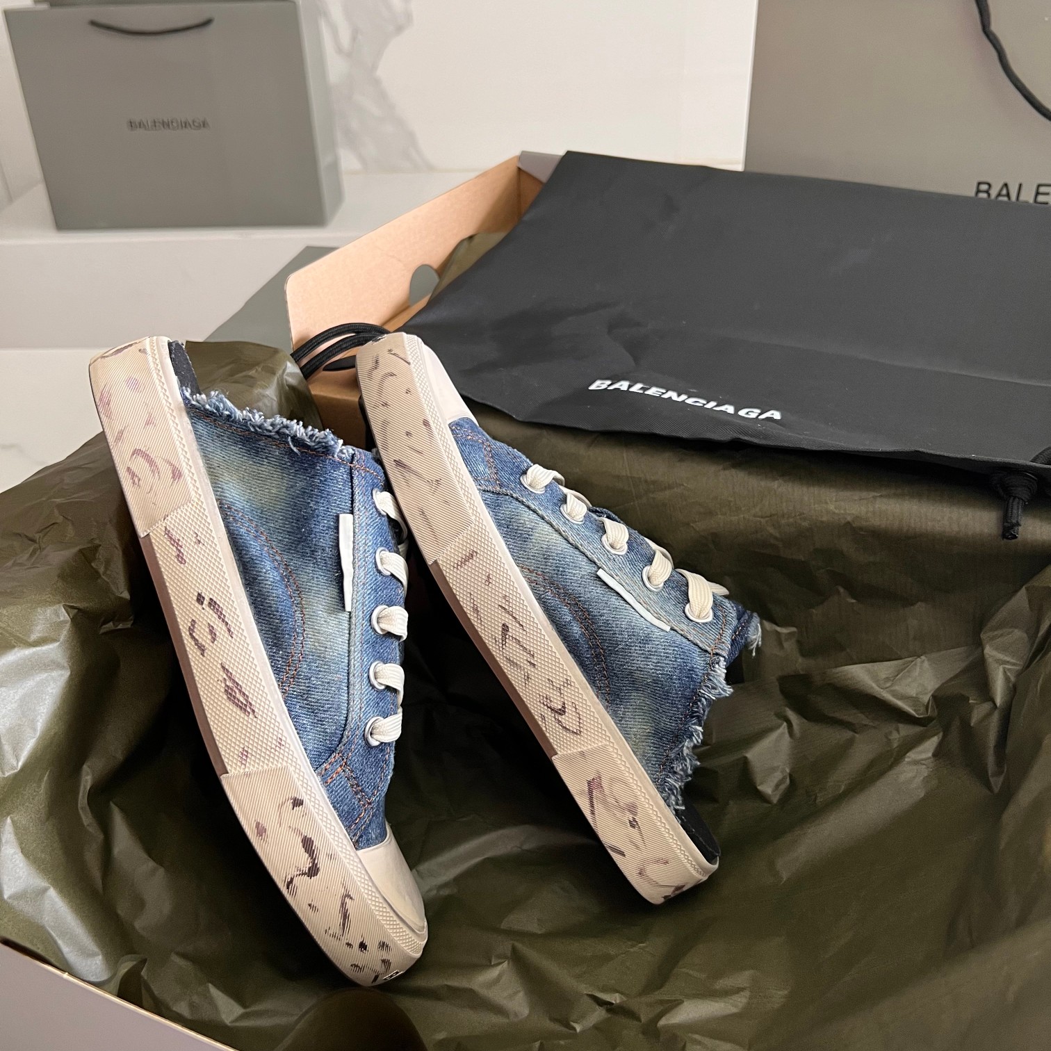 Balenciaga Basic Shoes L