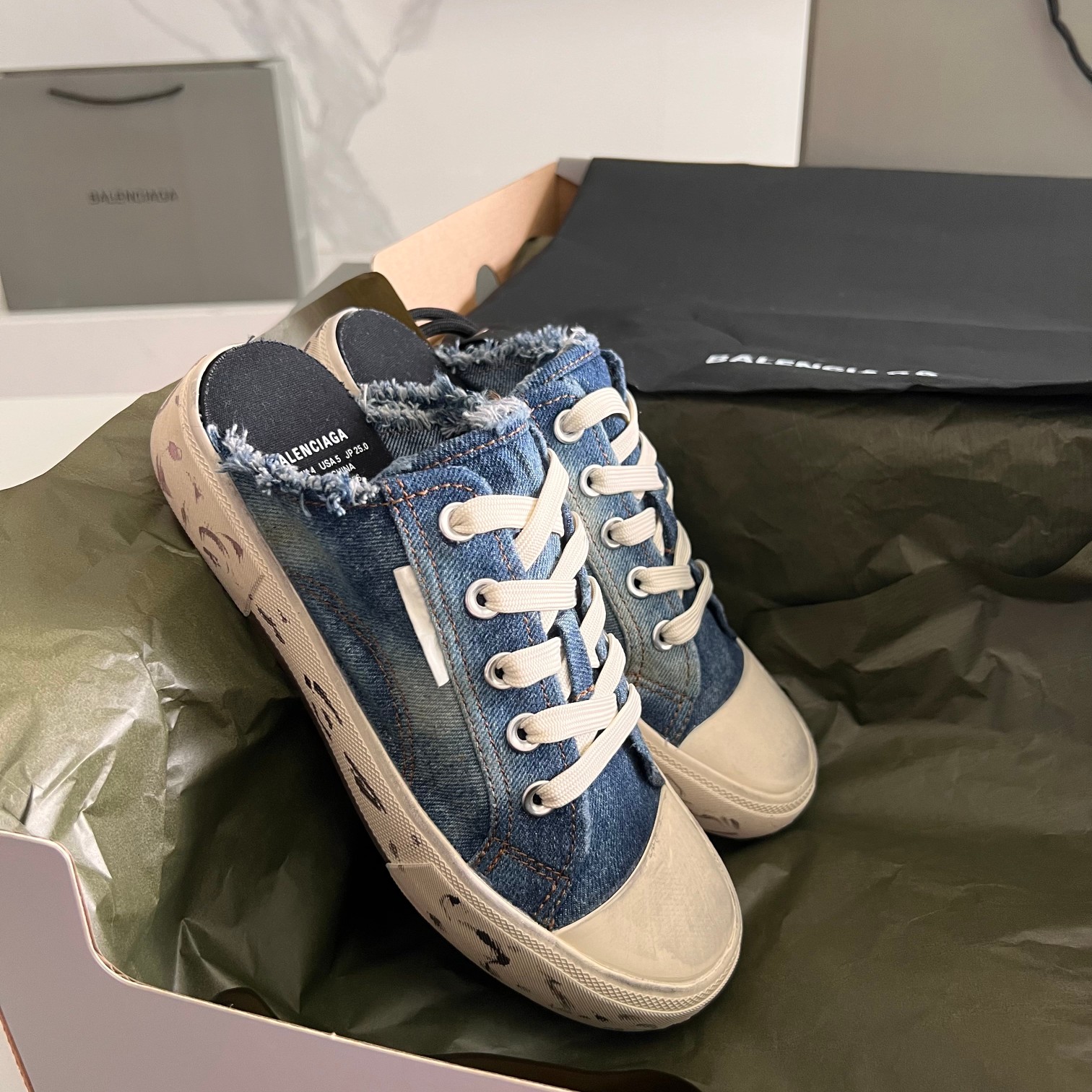 Balenciaga Basic Shoes L