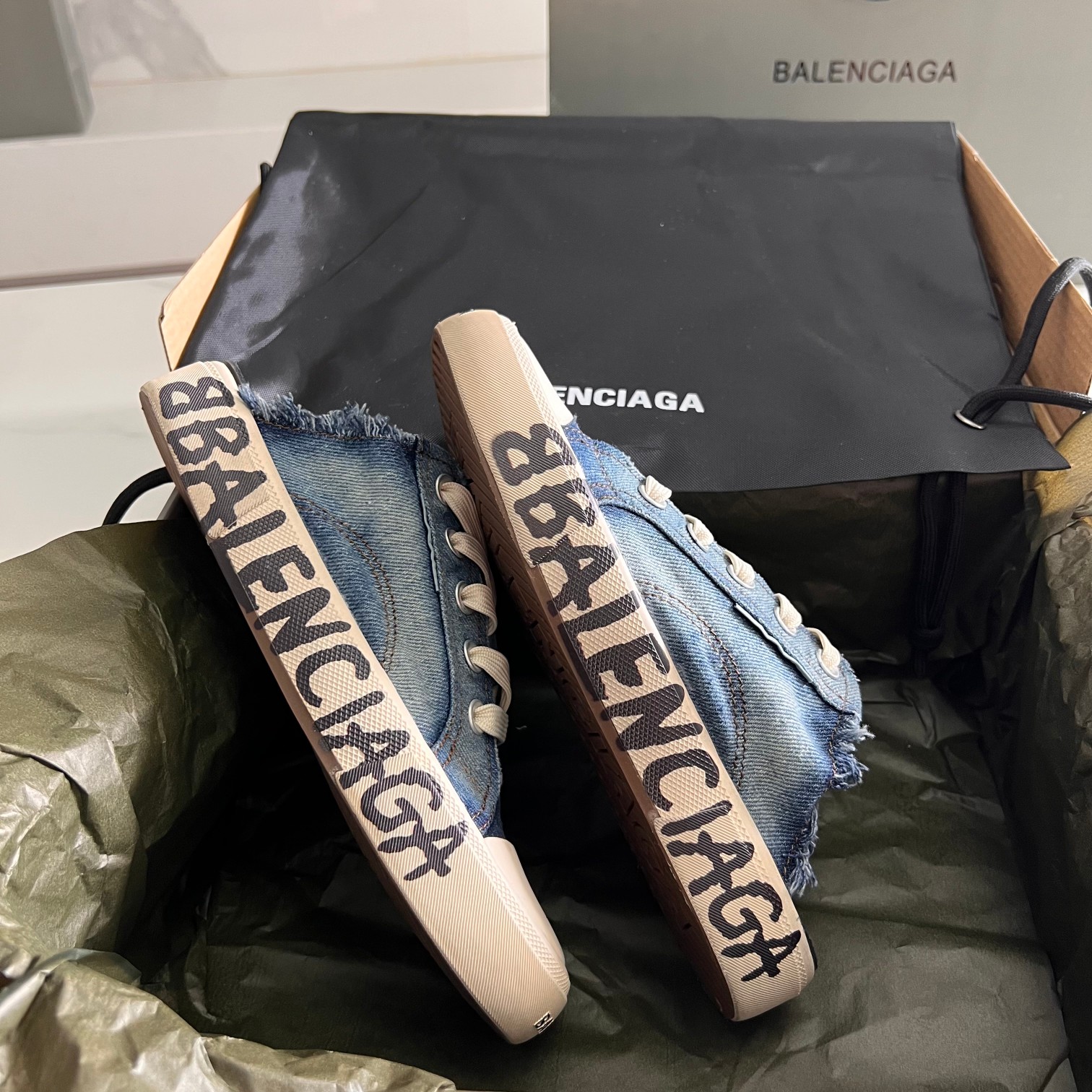 Balenciaga Basic Shoes L