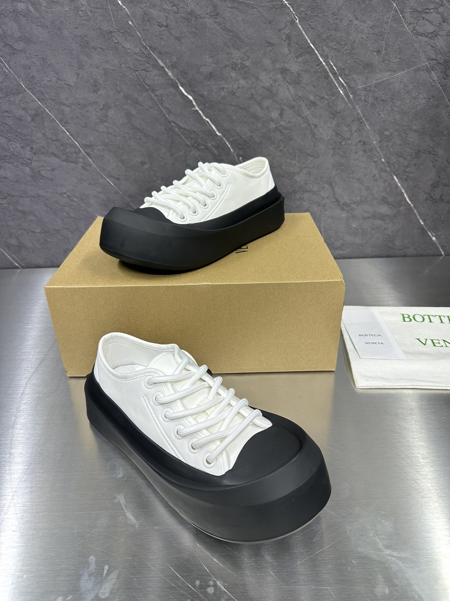 Bottega Veneta Male Sneakers Breathable M-s