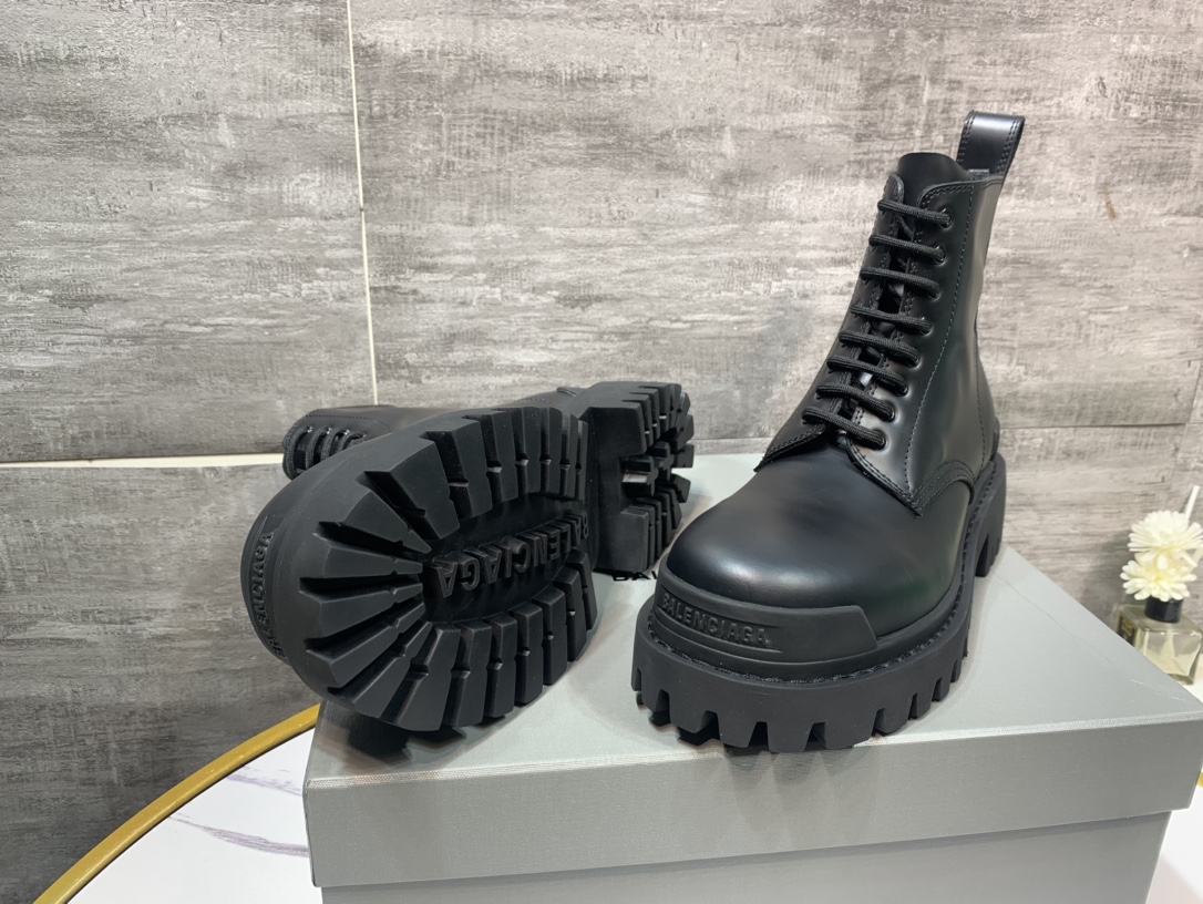 Balenciaga Female Leather Shoes Cow Leather 46-l-s