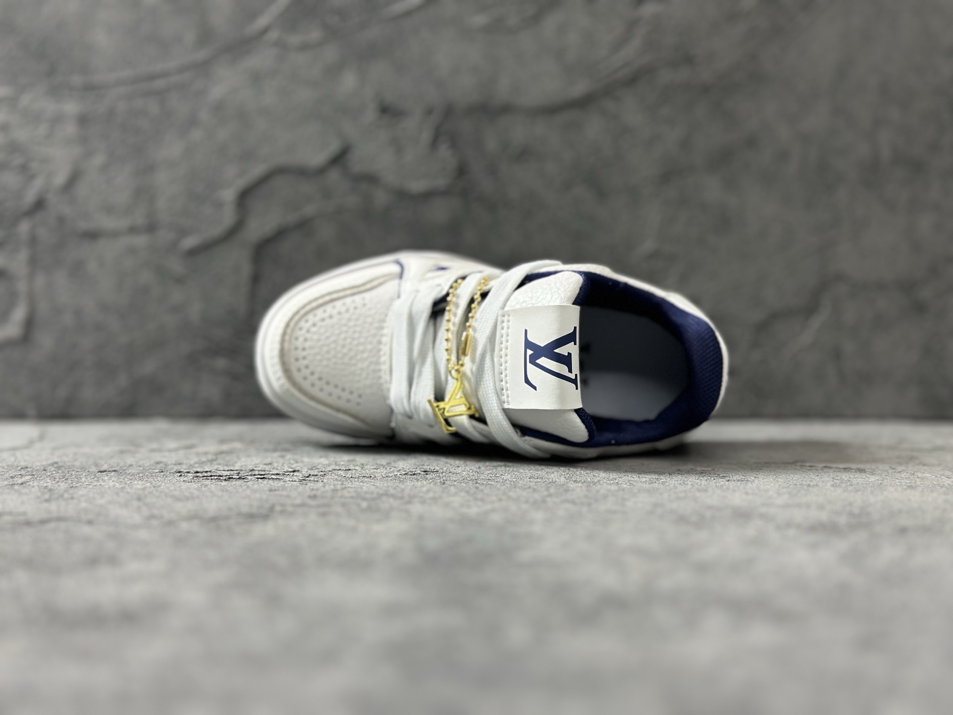 Louis Vuitton Board Shoes L