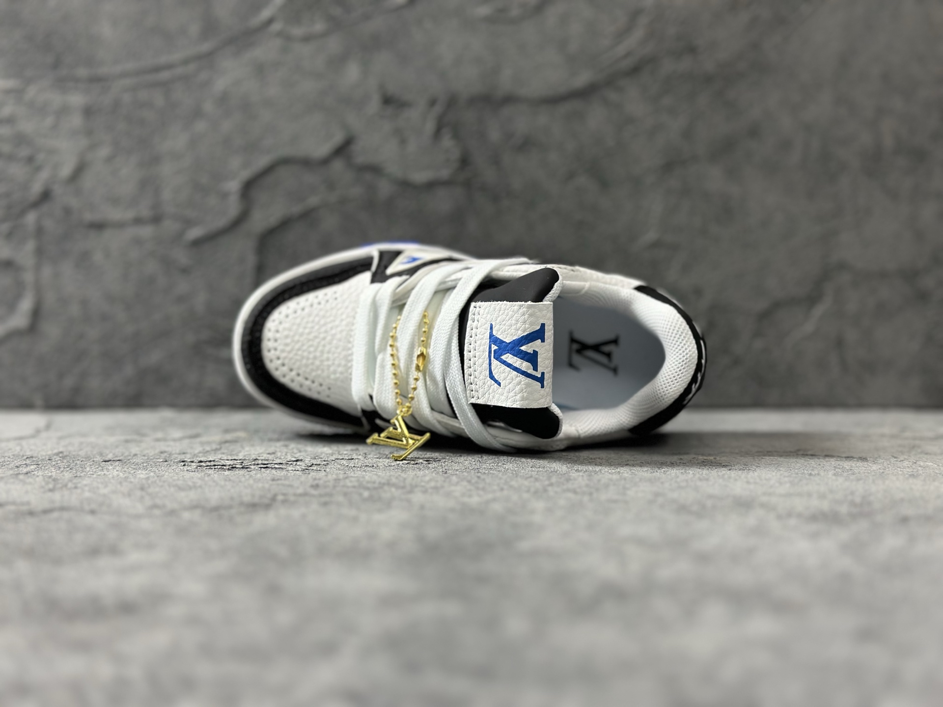 Louis Vuitton Board Shoes L