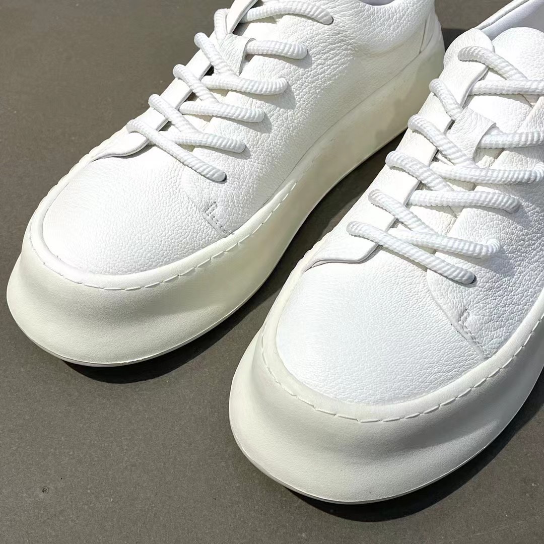 Basic Shoes 43