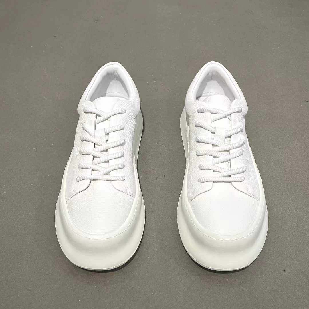 Basic Shoes 43