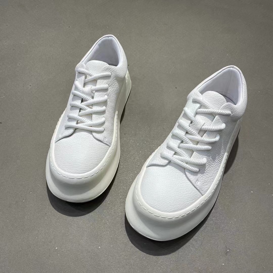 Basic Shoes 43