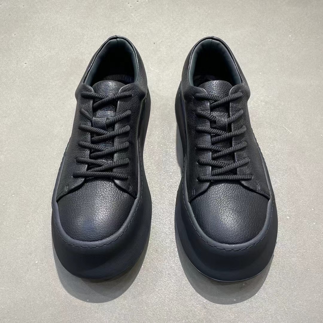 Basic Shoes 43