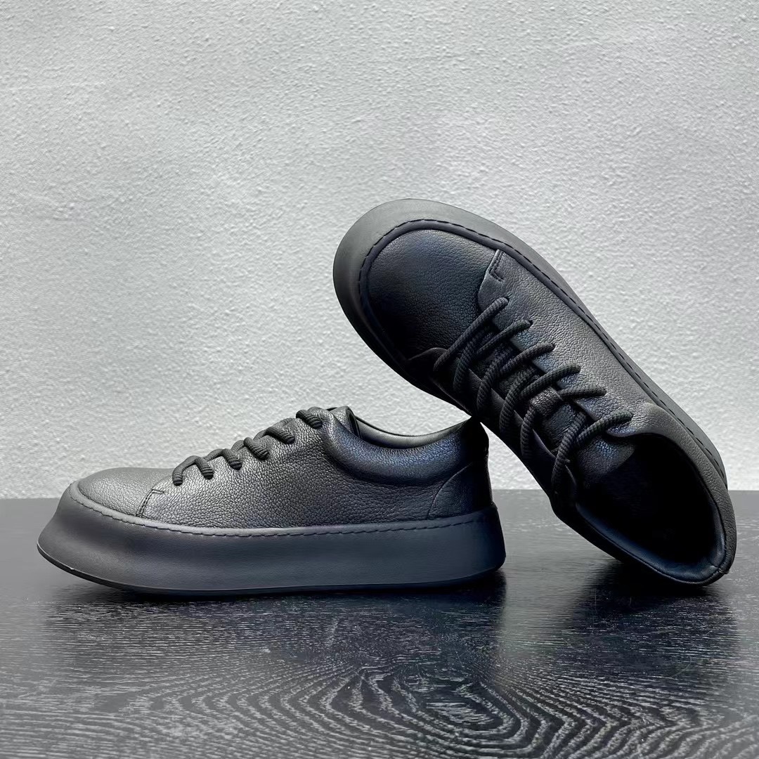 Basic Shoes 43