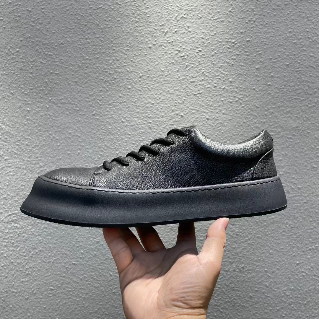 Basic Shoes 43