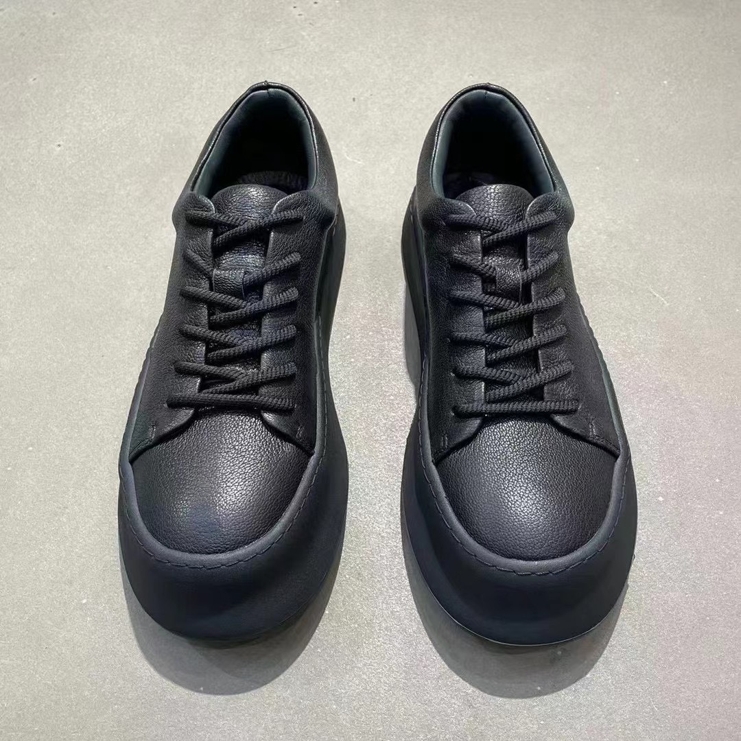 Basic Shoes 43