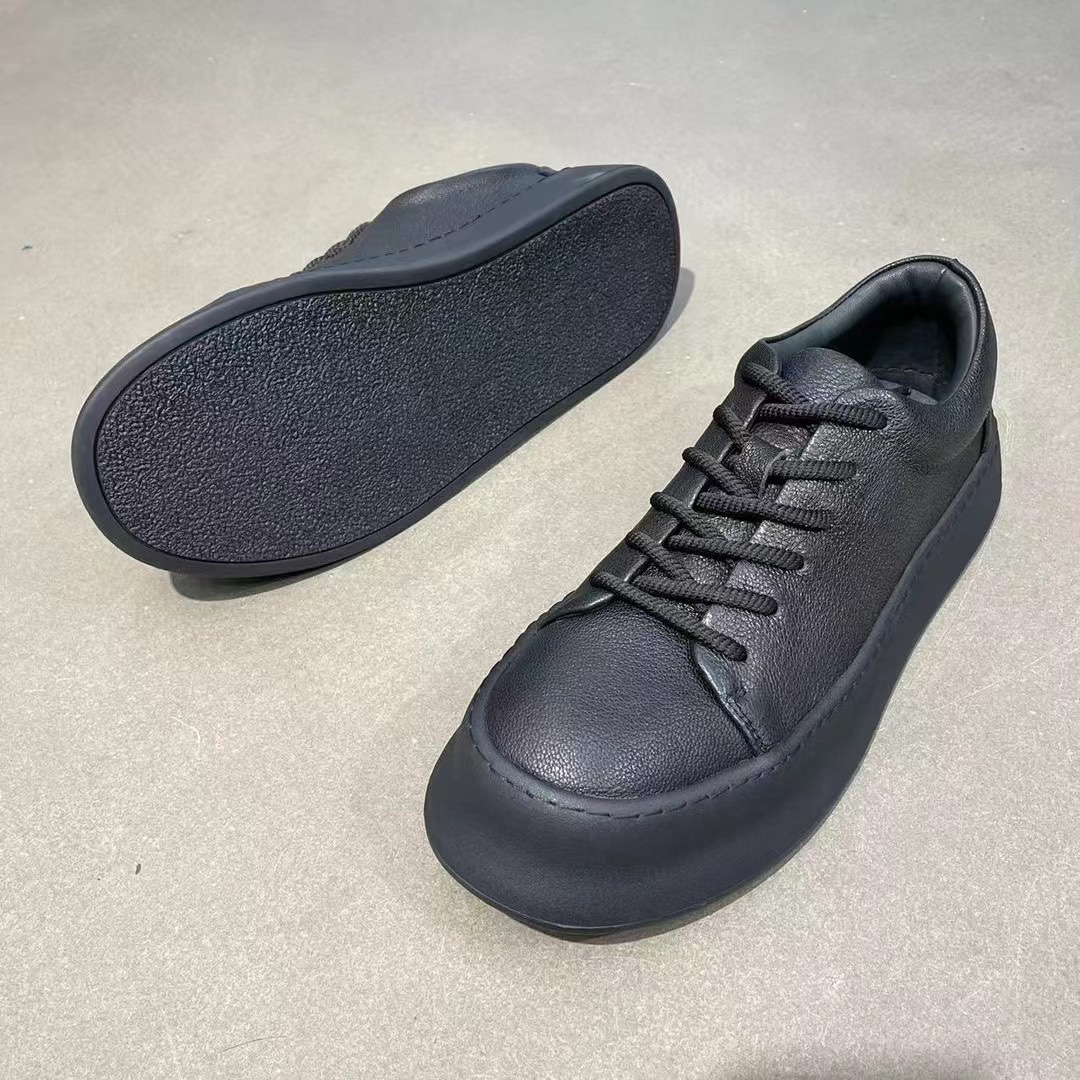 Basic Shoes 43