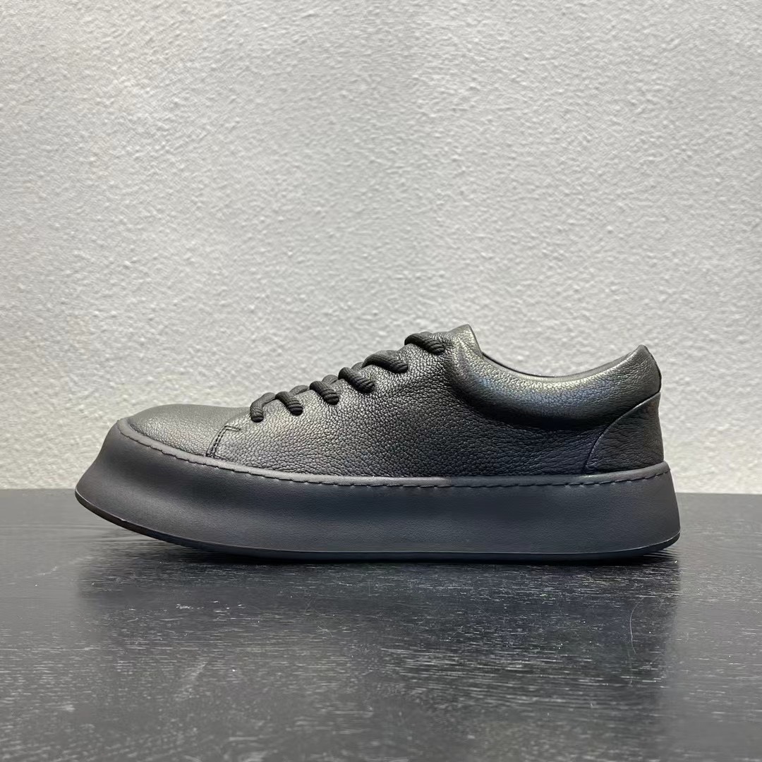 Basic Shoes 43