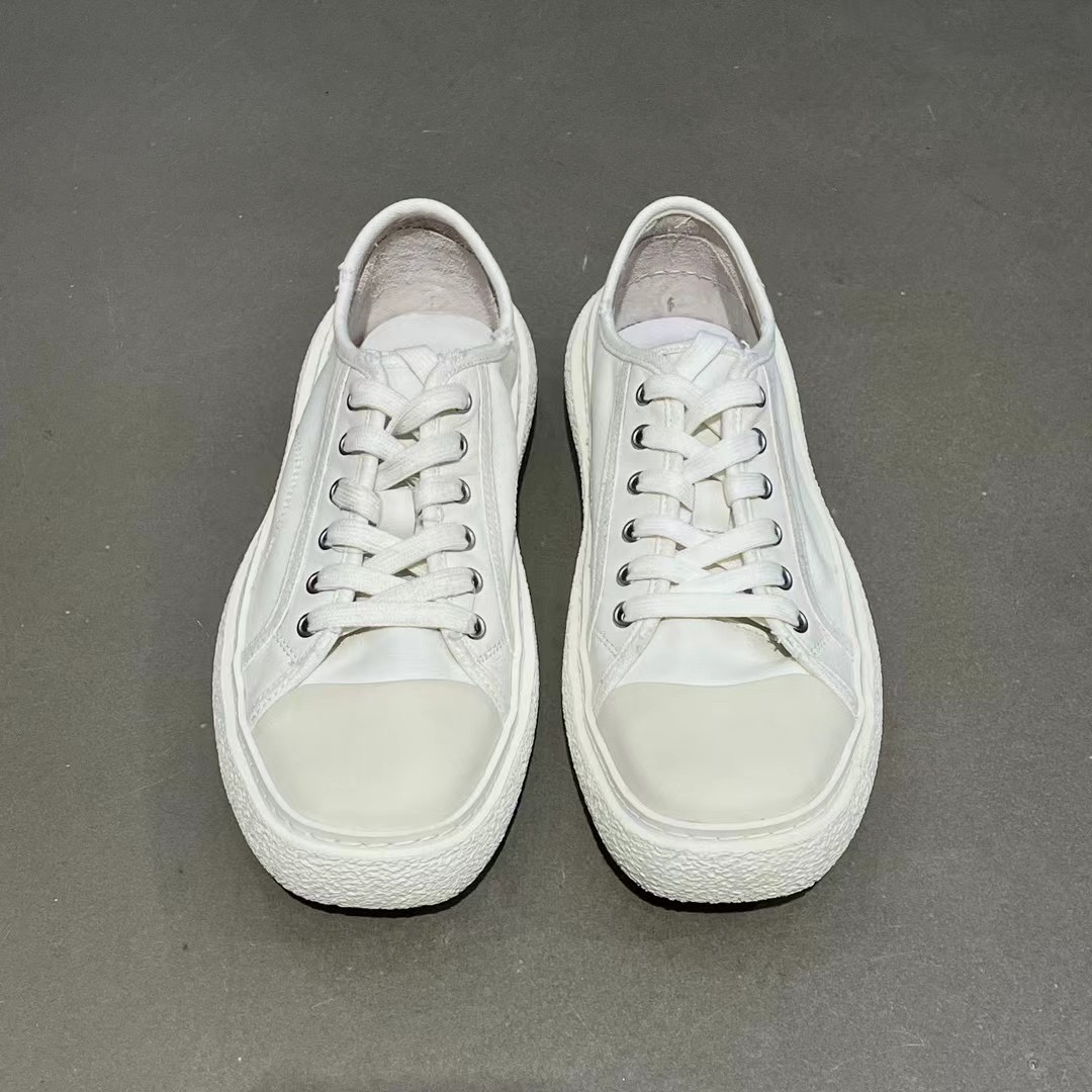 Basic Shoes 43