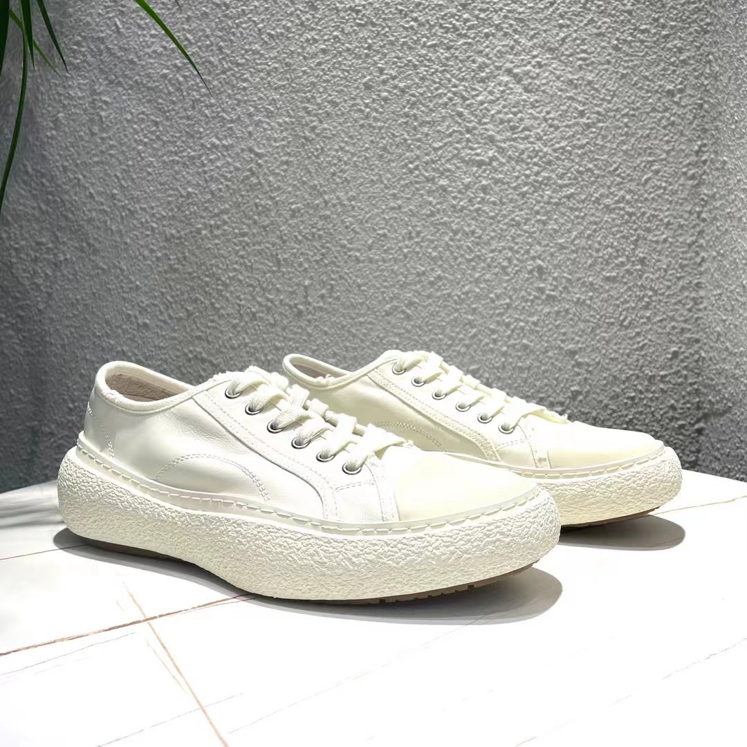 Basic Shoes 43