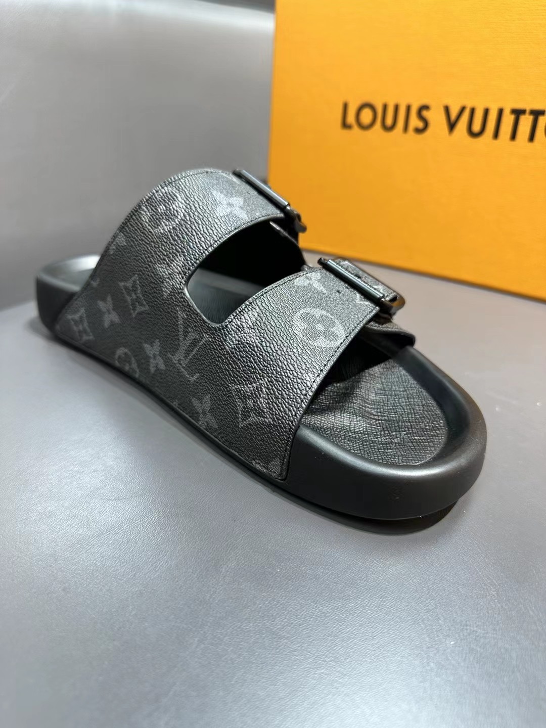 Louis Vuitton Basic Shoes L