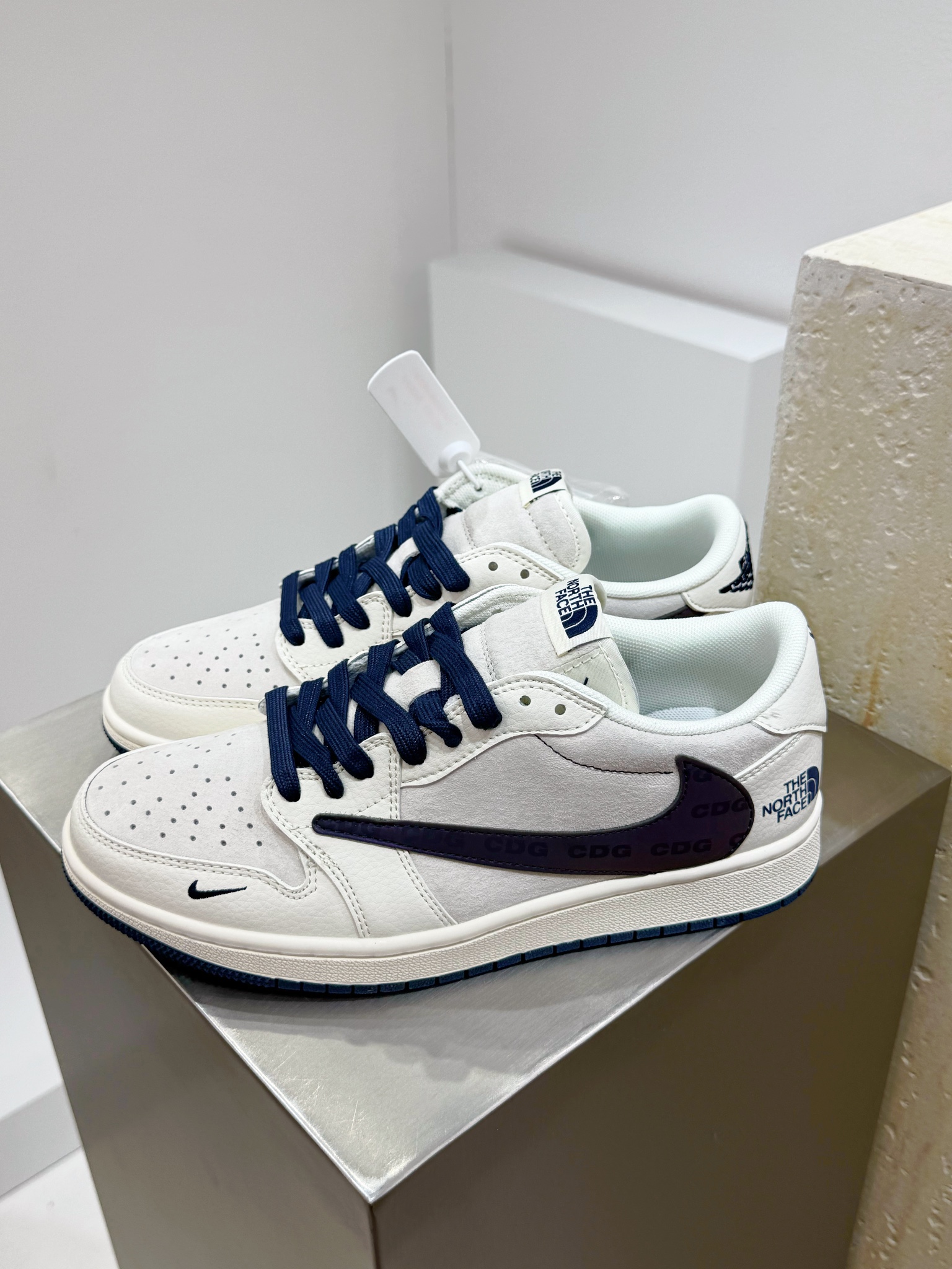 Dolce Gabbana Jordan Nike The North Face Male Basic Shoes M-l-s