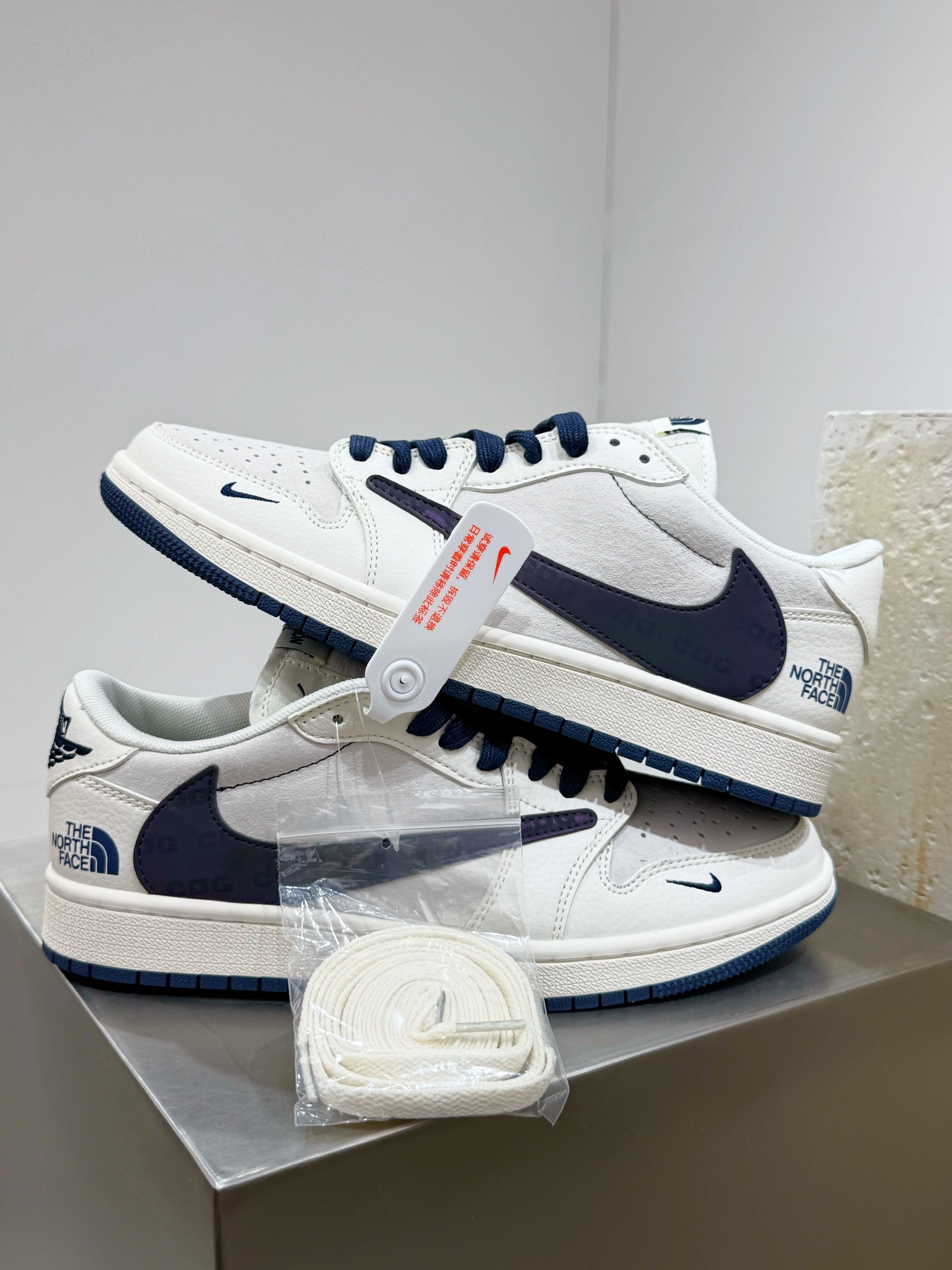 Dolce Gabbana Jordan Nike The North Face Male Basic Shoes M-l-s