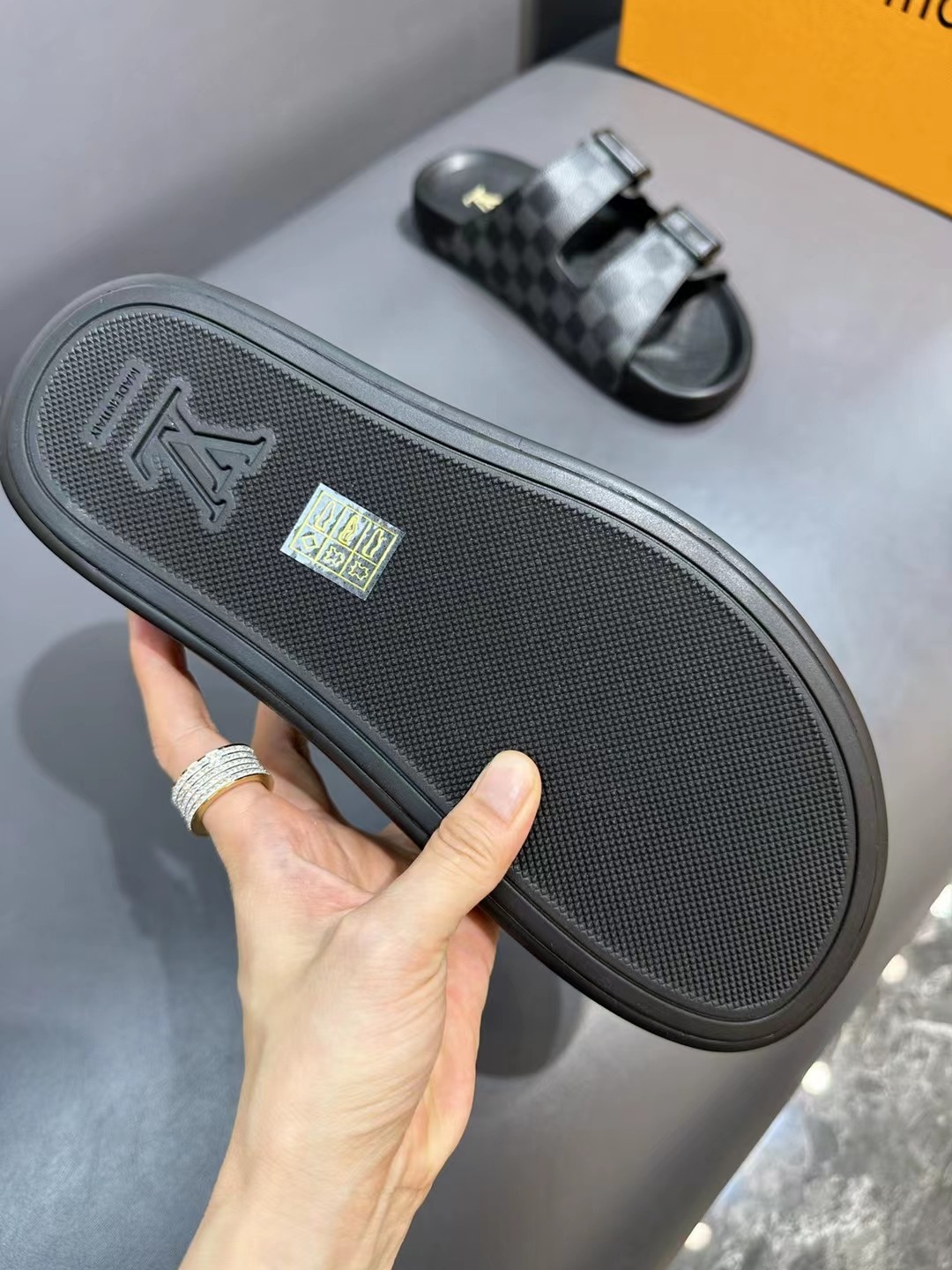 Louis Vuitton Basic Shoes 40-l