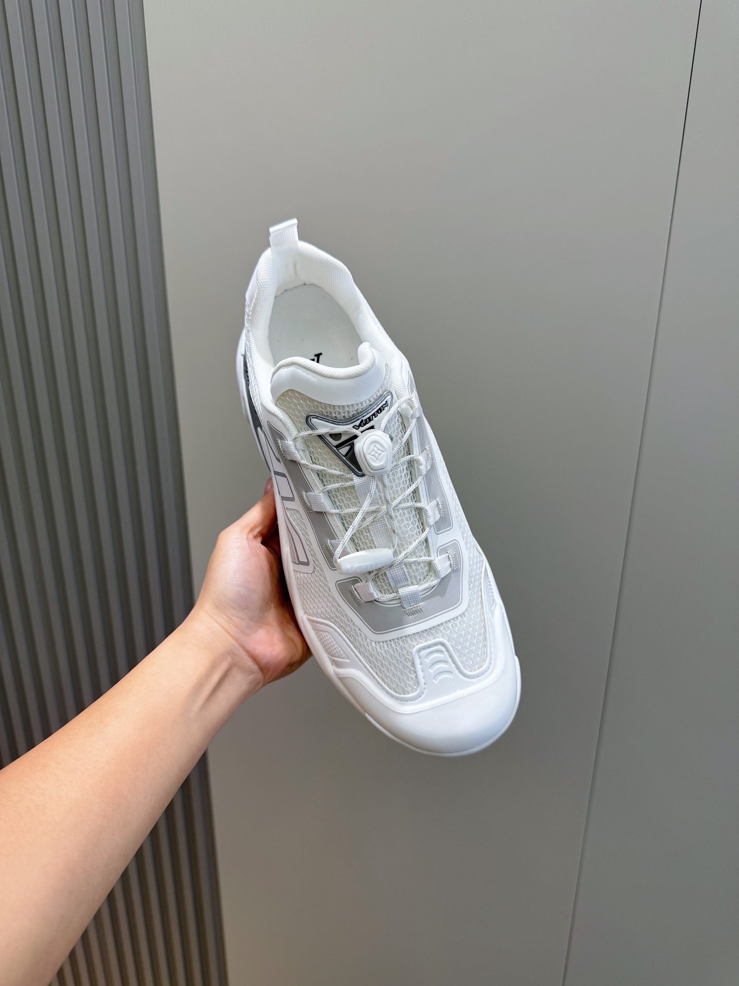 Louis Vuitton Sneakers M-l-s