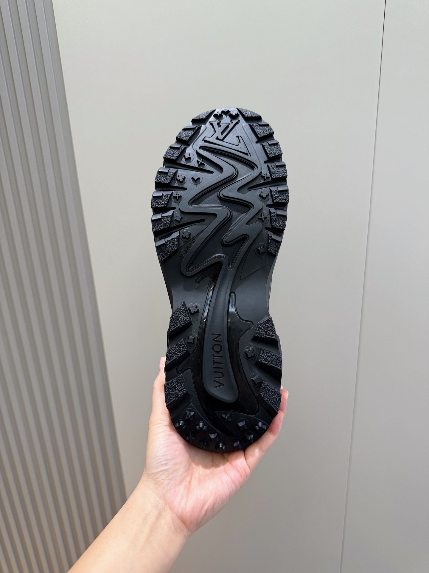 Louis Vuitton Sneakers M-l-s