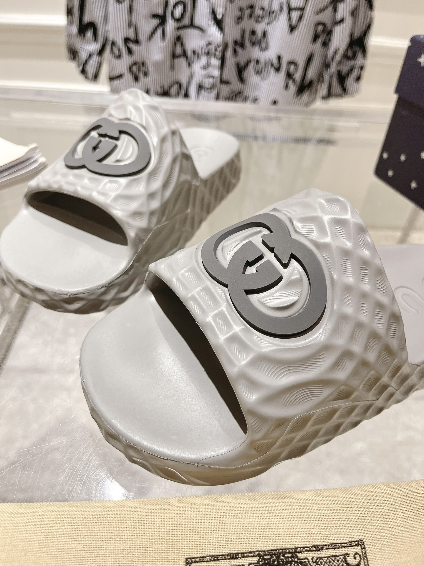 Male Sandals S
