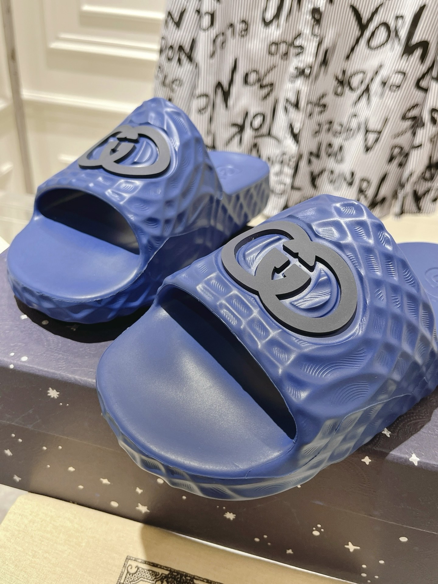 Male Sandals S