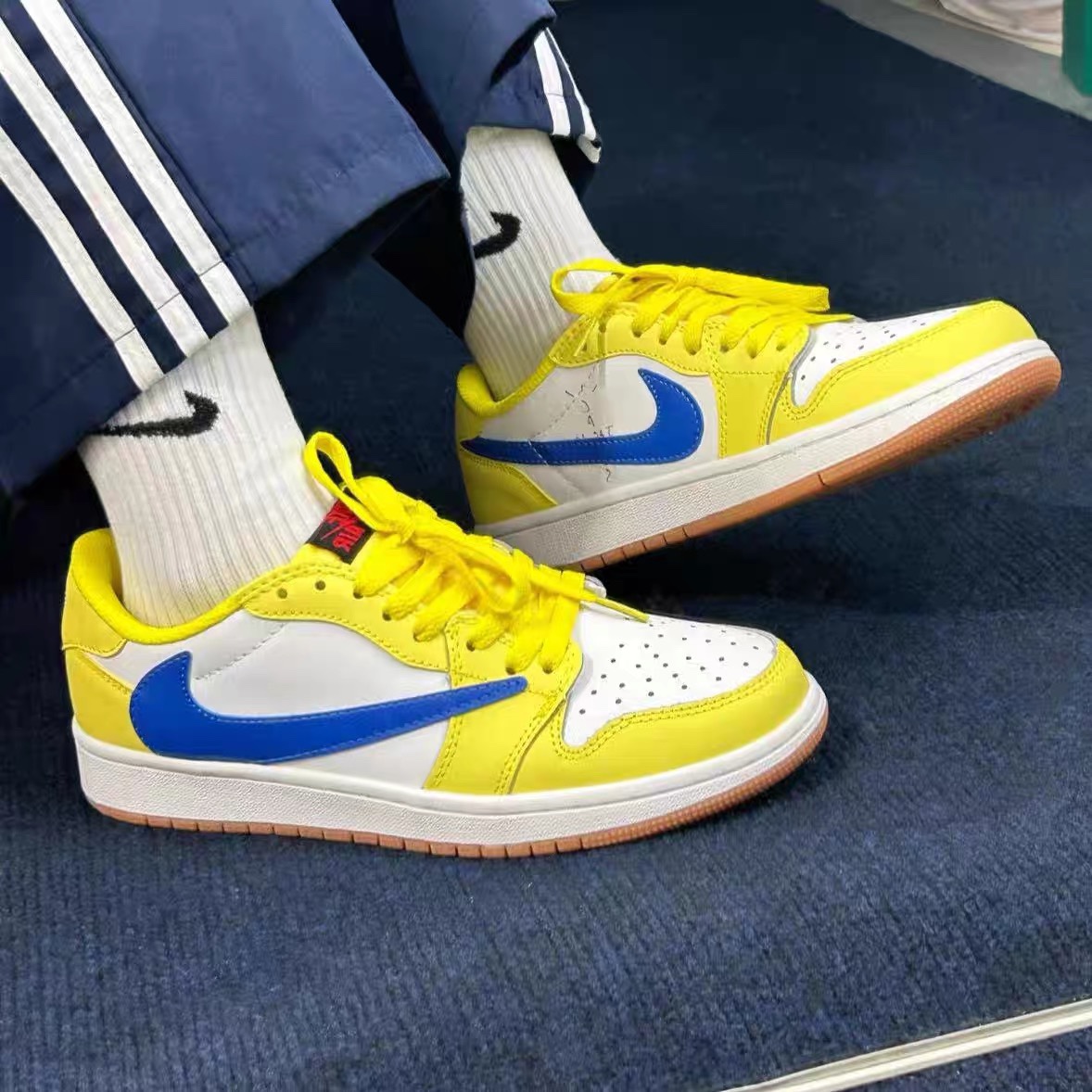 Sneakers 37-s
