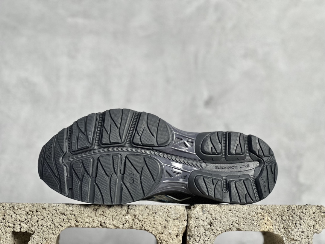 Basic Shoes Breathable L-s