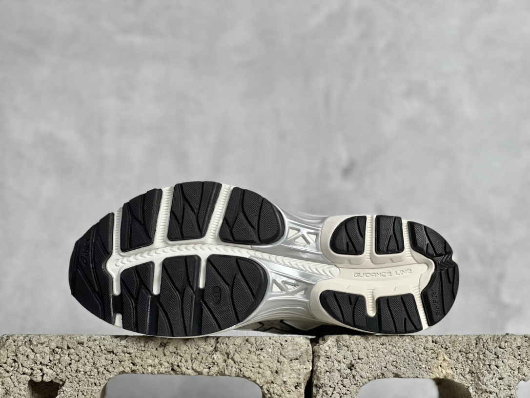 Basic Shoes Breathable L-s