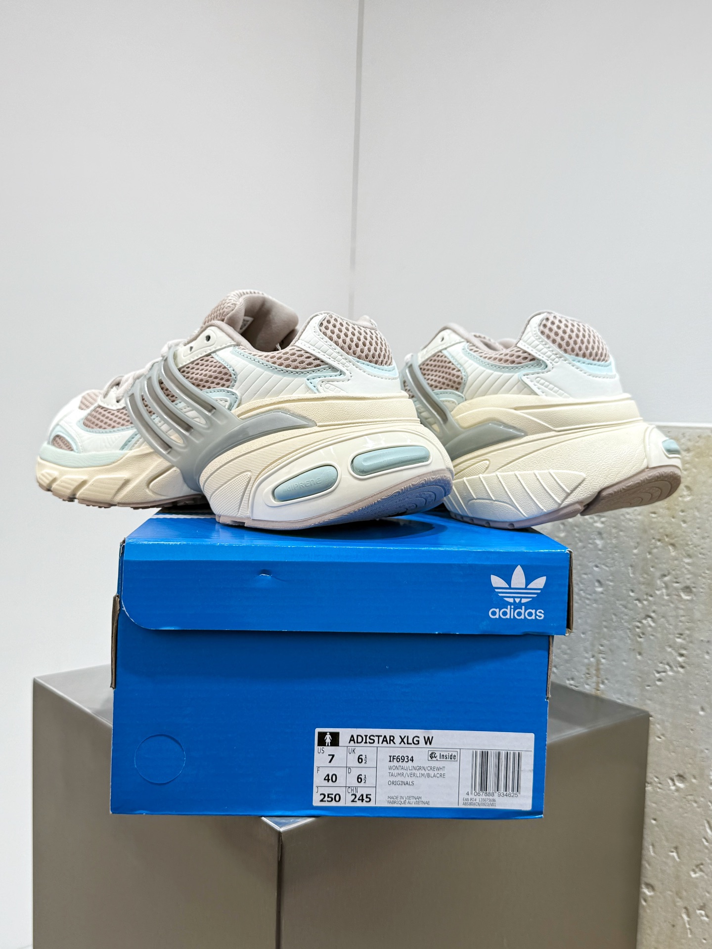 Adidas Male Running Shoes Shock Absorbing S-xl