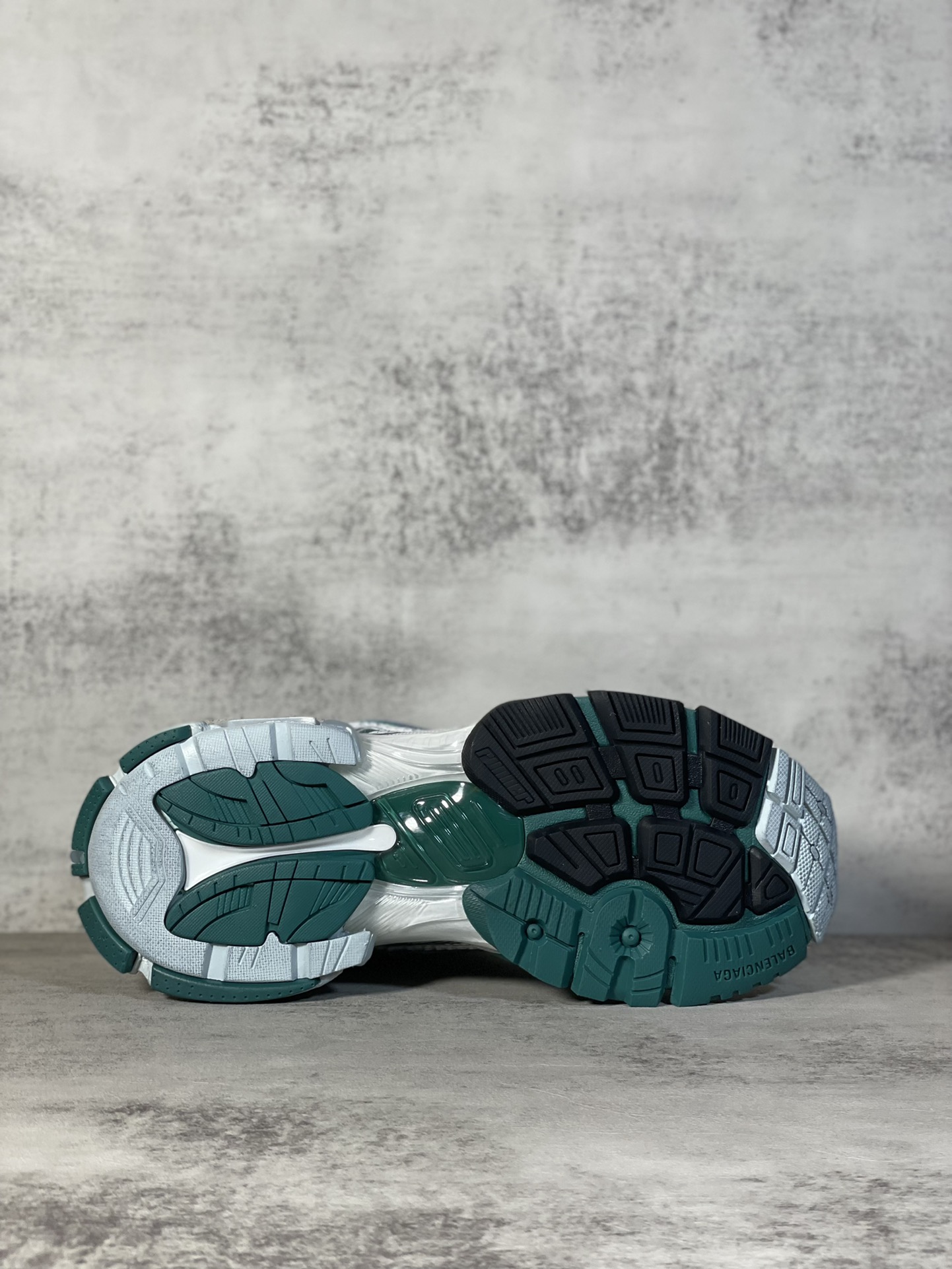 Balenciaga Sneakers M-l