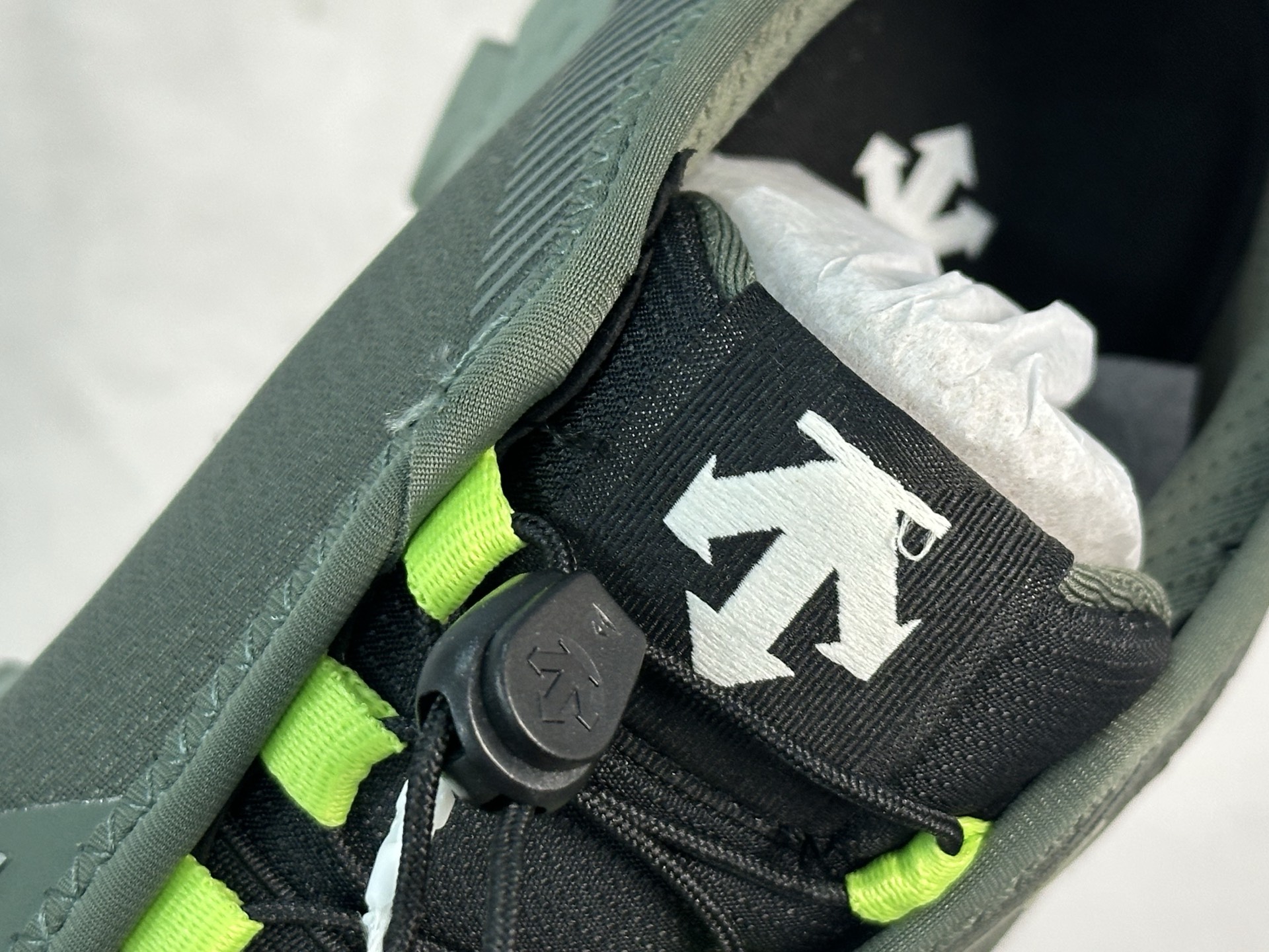 Descente Basic Shoes L-s
