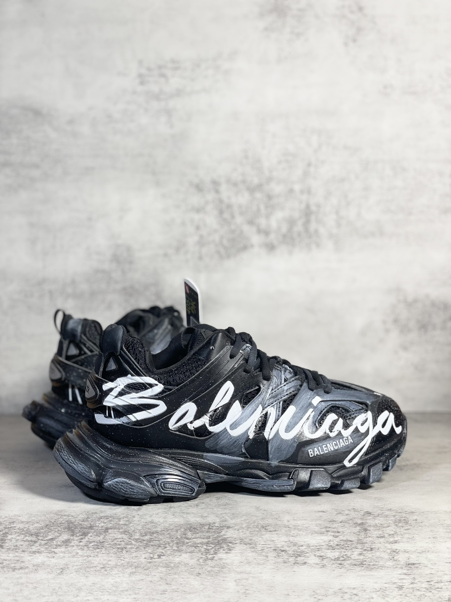 Sneakers M