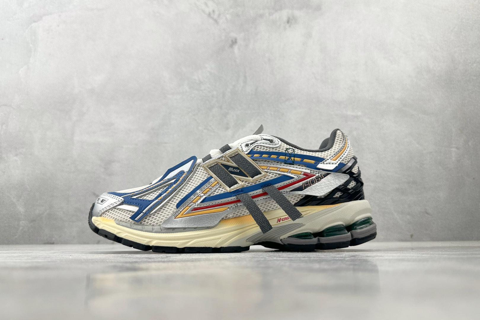 New Balance Basic Shoes L