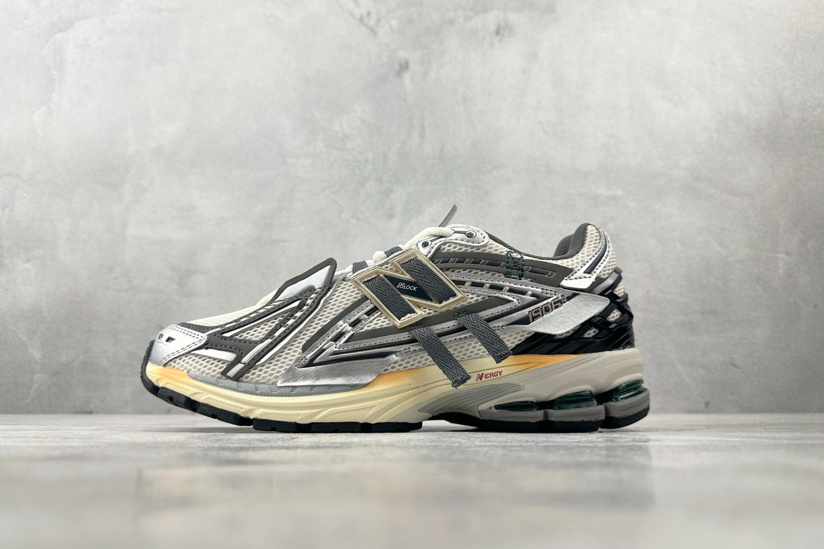 New Balance Basic Shoes L