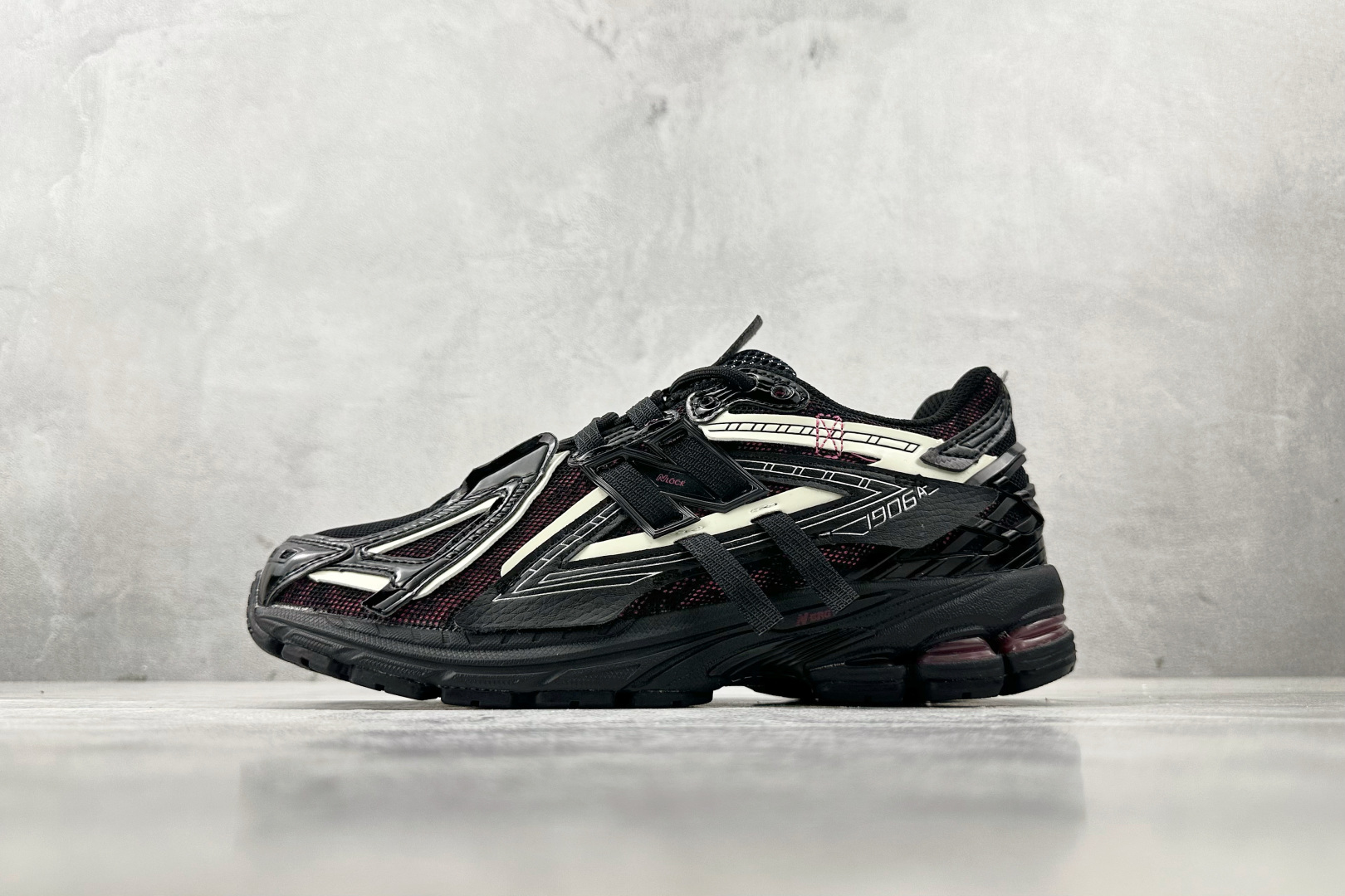 New Balance Basic Shoes L