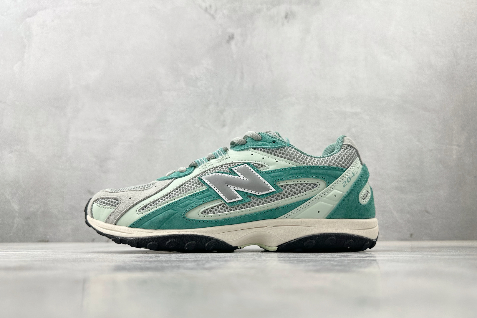 New Balance Basic Shoes L