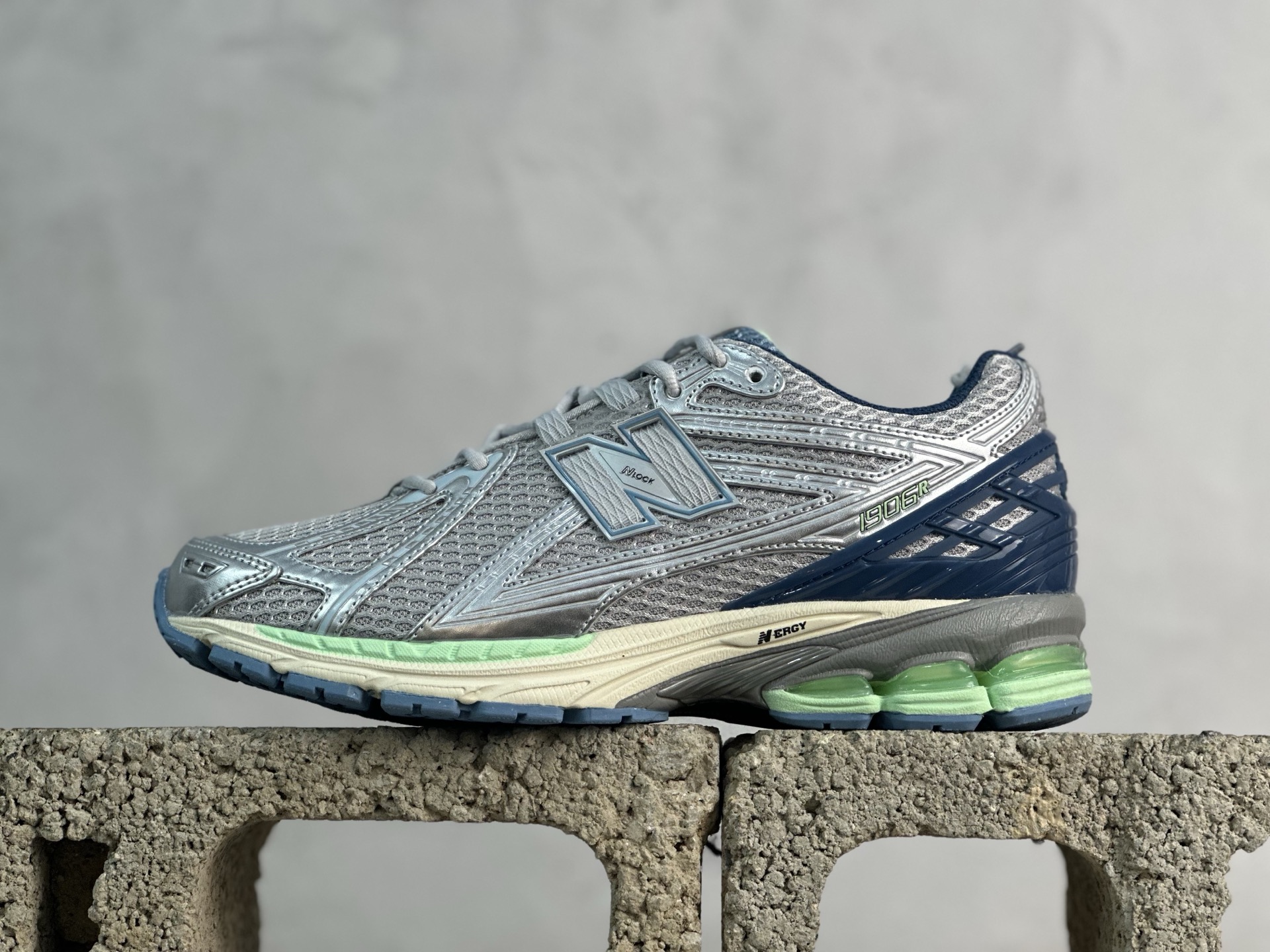 New Balance Basic Shoes L
