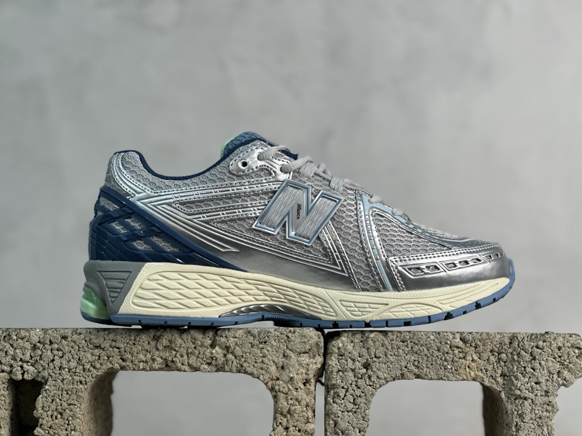 New Balance Basic Shoes L