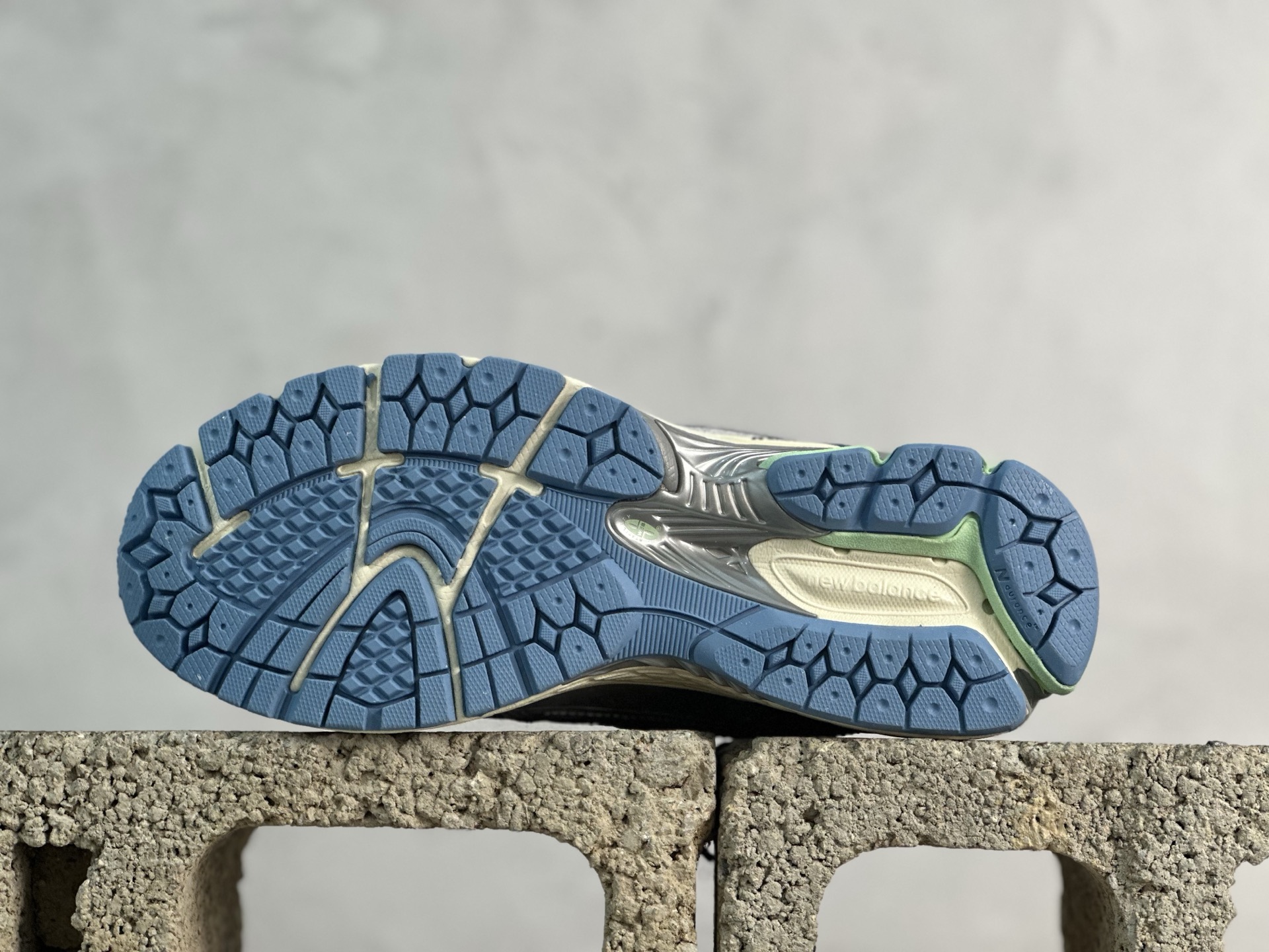 New Balance Basic Shoes L