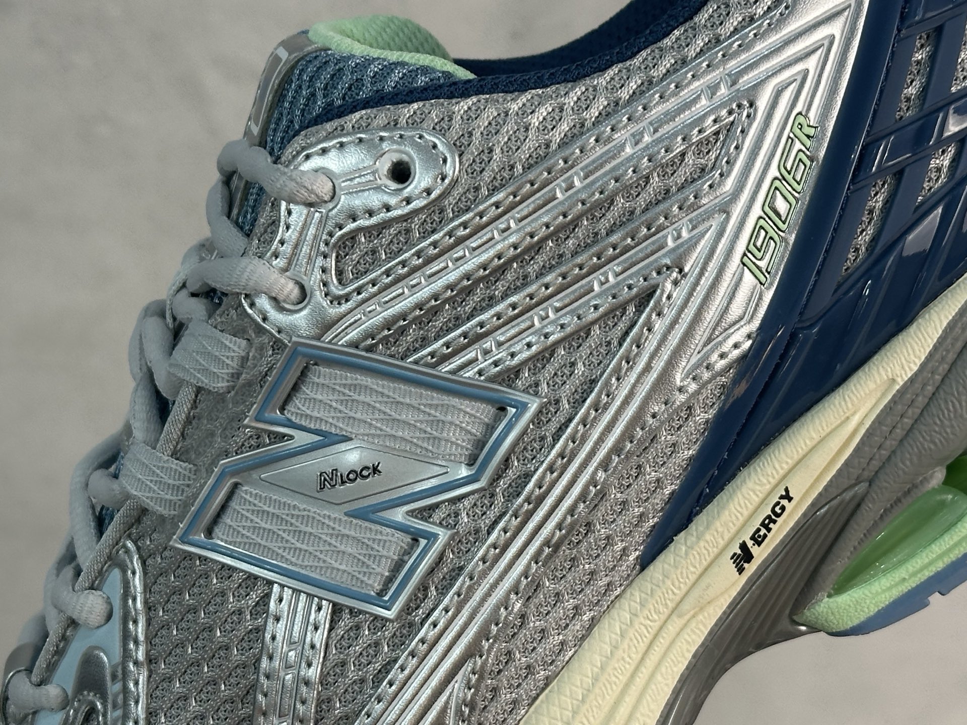 New Balance Basic Shoes L