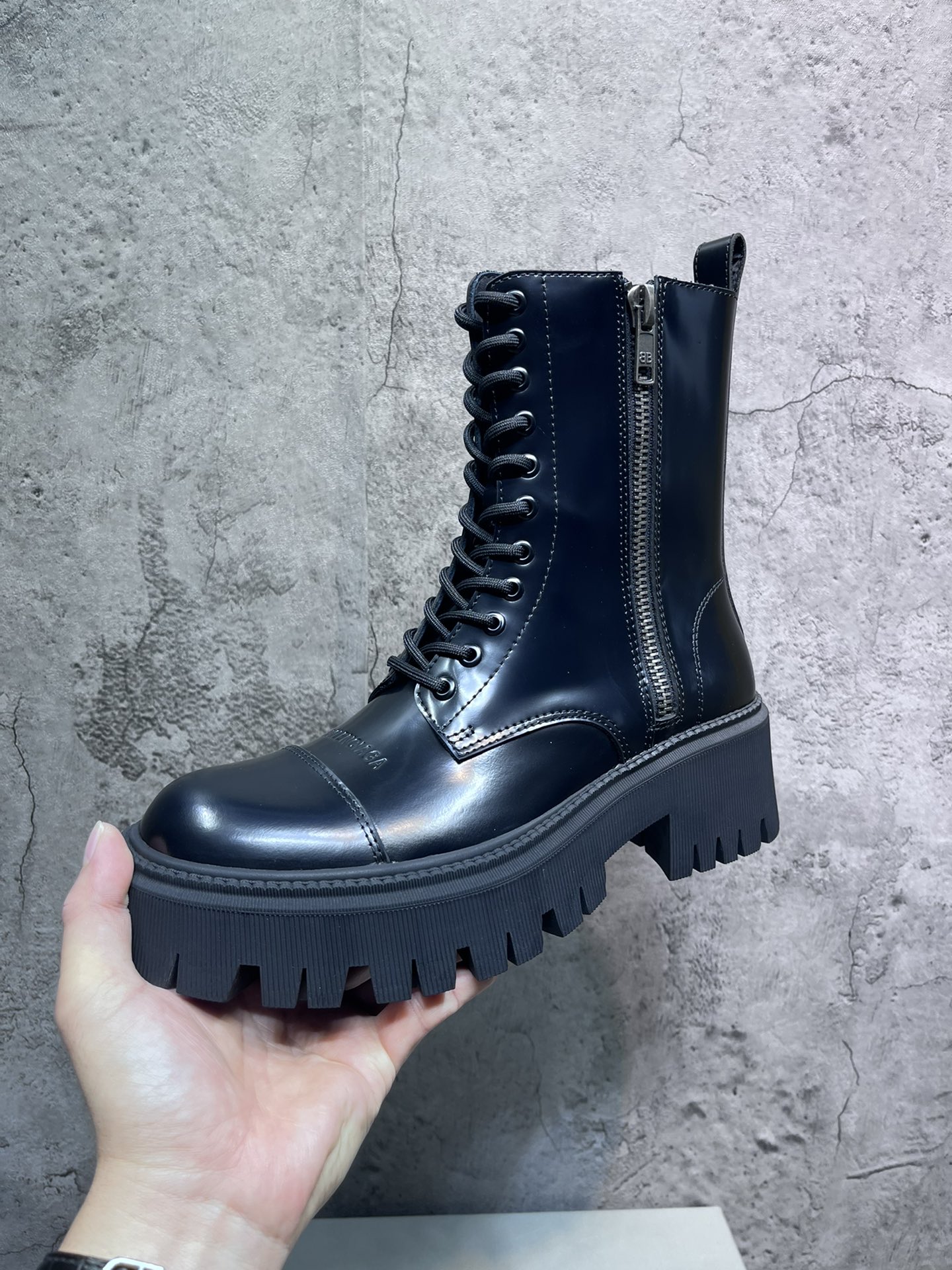 Dr. Martens Boots Cow Leather Black M